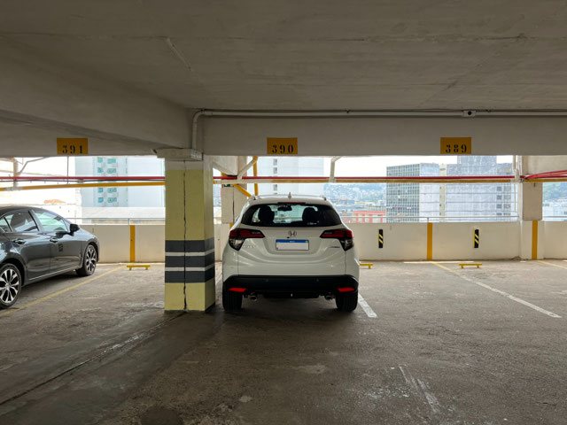 Centro: vaga coberta, 17m² para seu carro.