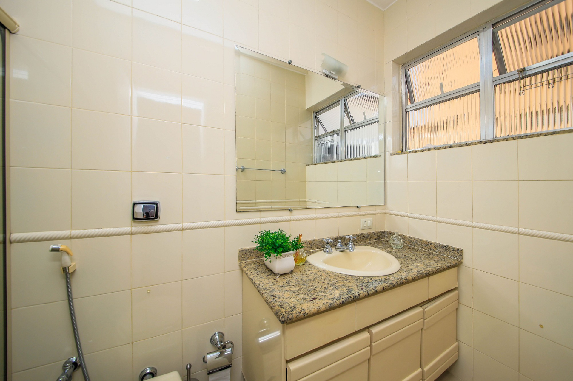 3 quartos com suíte no Vale do Ipê. Vaga na garagem., foto 10