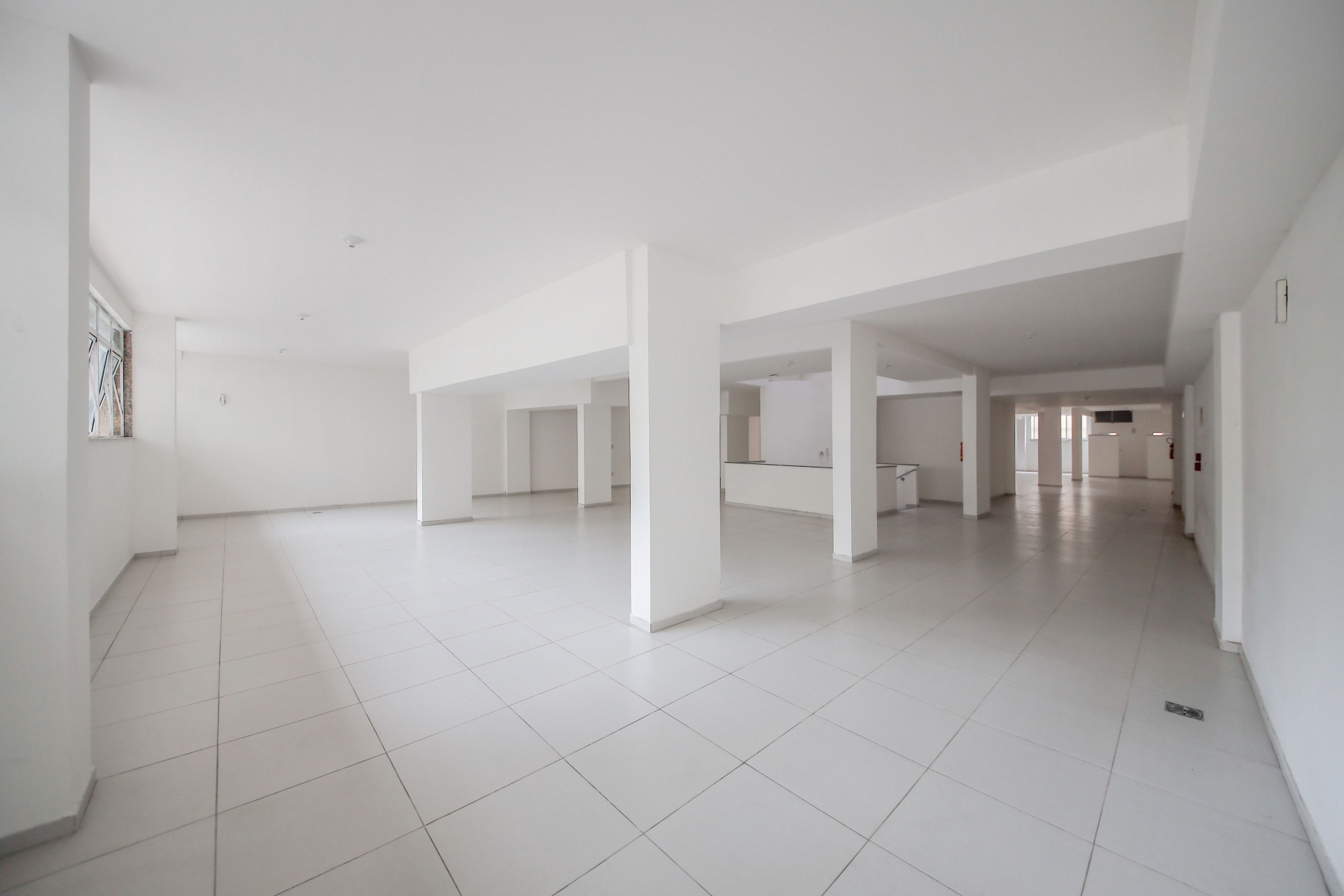 Loja ampla na maior avenida. 700m², 1 vaga., foto 17