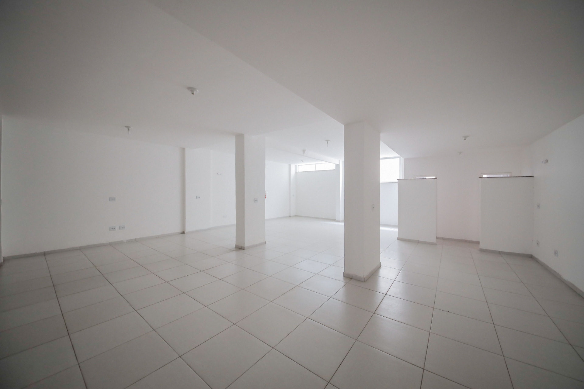 Loja ampla na maior avenida. 700m², 1 vaga., foto 4