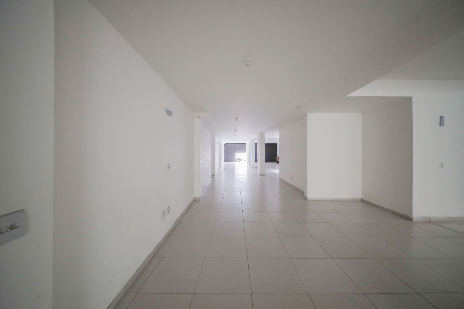 Loja ampla na maior avenida. 700m², 1 vaga., foto 5