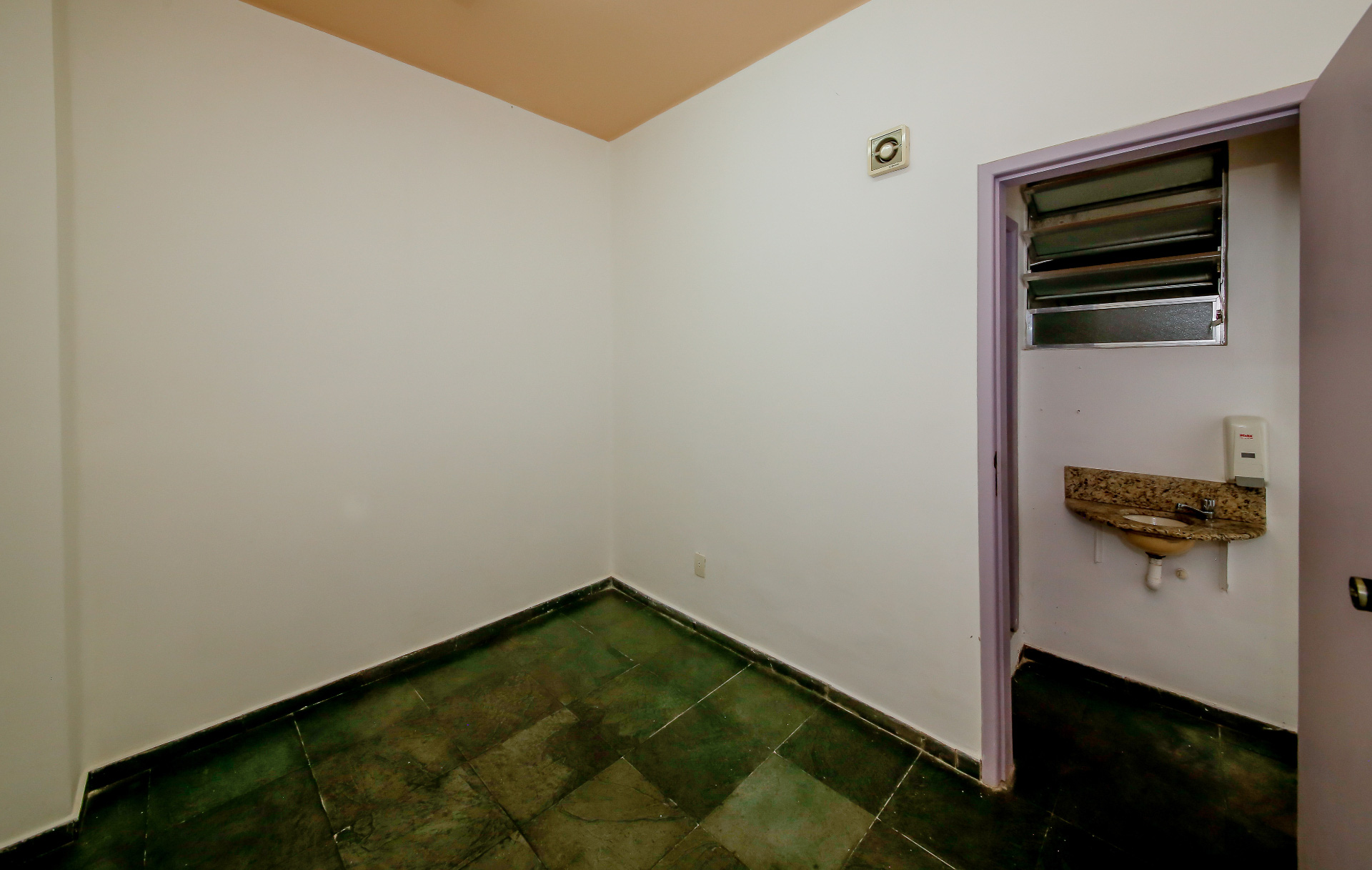 Sala no Centro. Galeria João Beraldo., foto 8