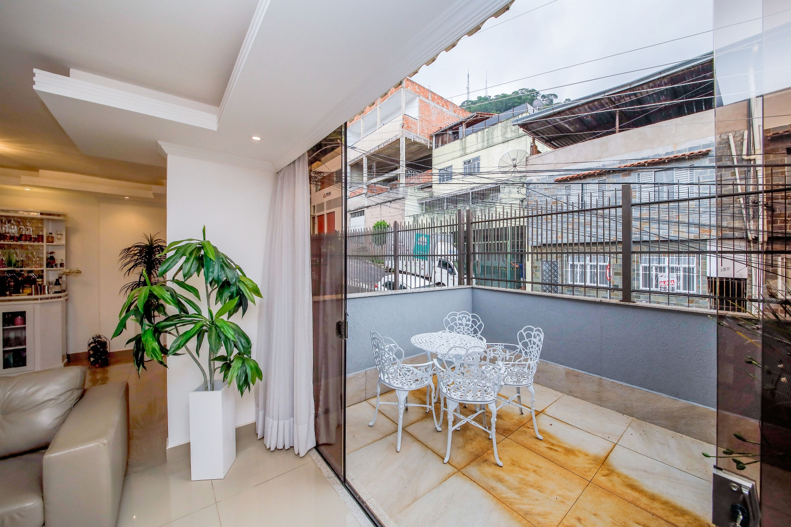 Casa arejada no Paineiras. Jardim com espaço., foto 4