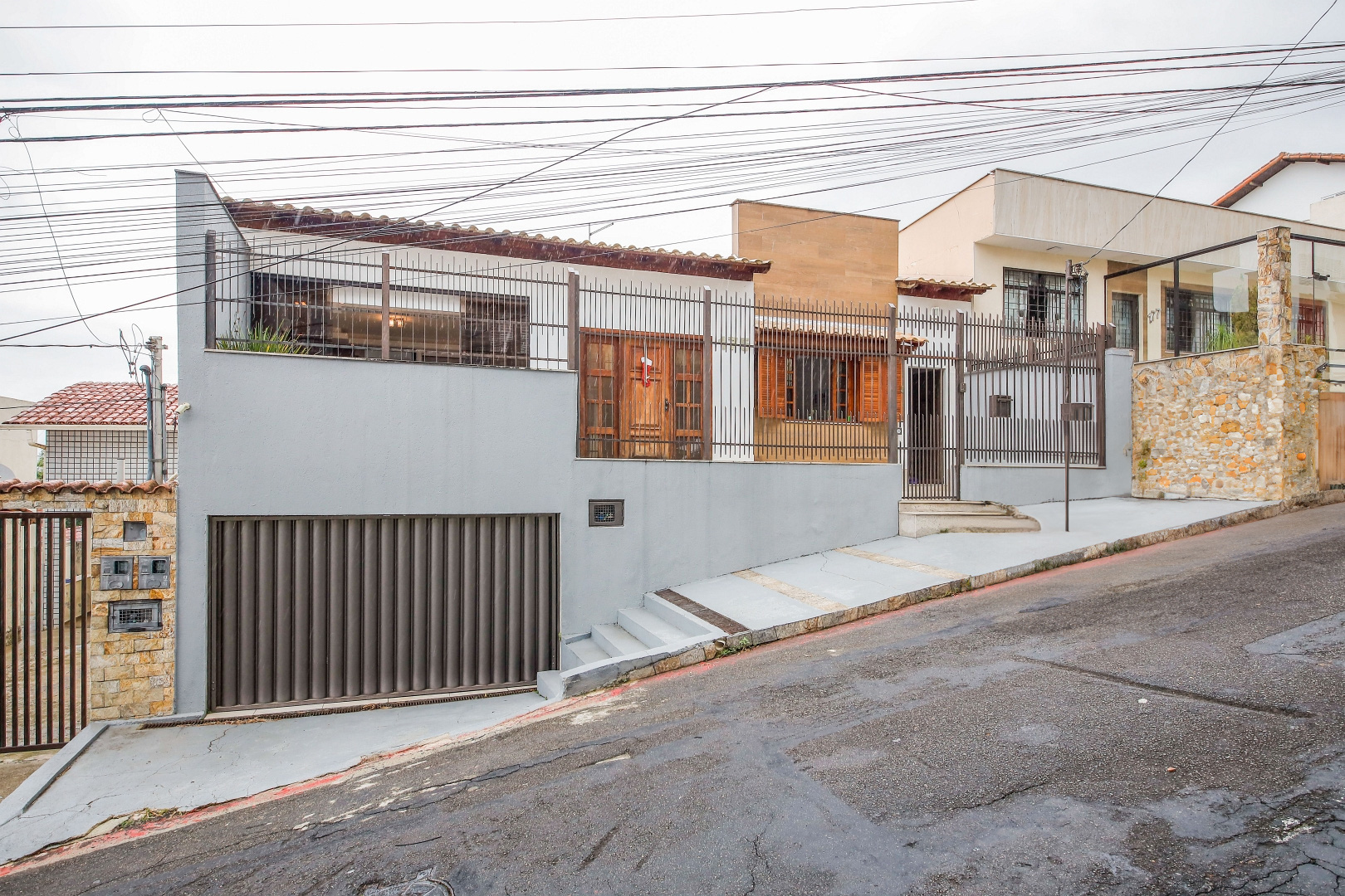 Casa arejada no Paineiras. Jardim com espaço., foto 2