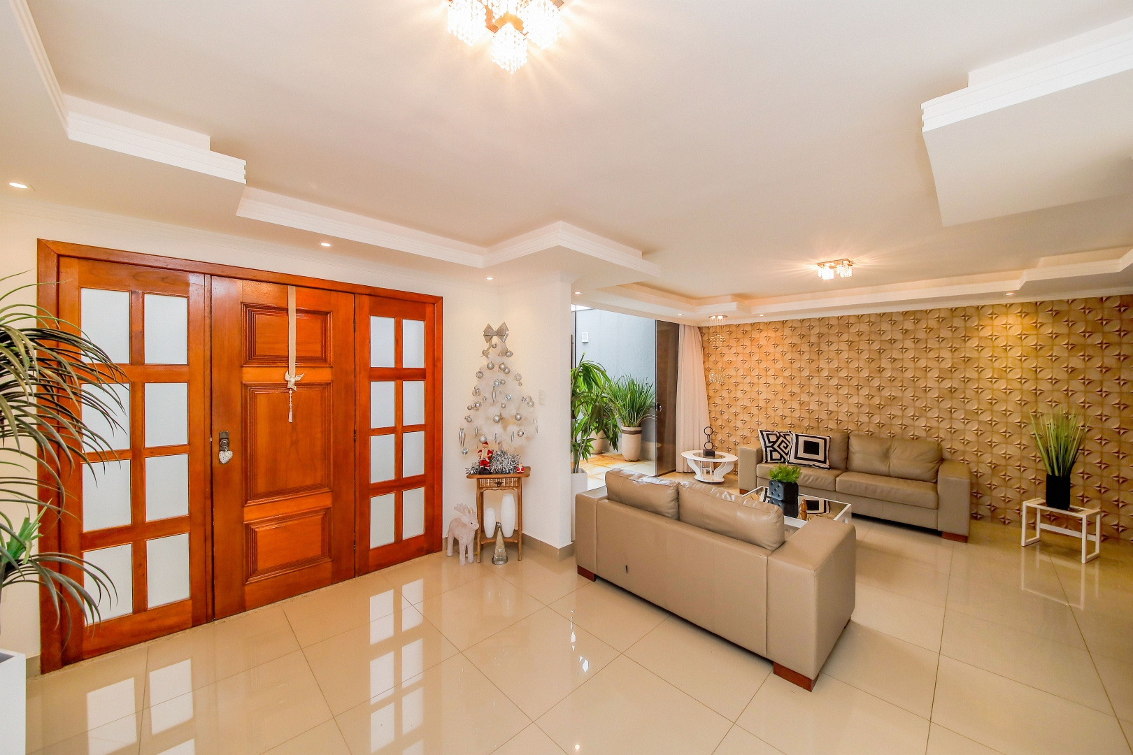 Casa arejada no Paineiras. Jardim com espaço., foto 3