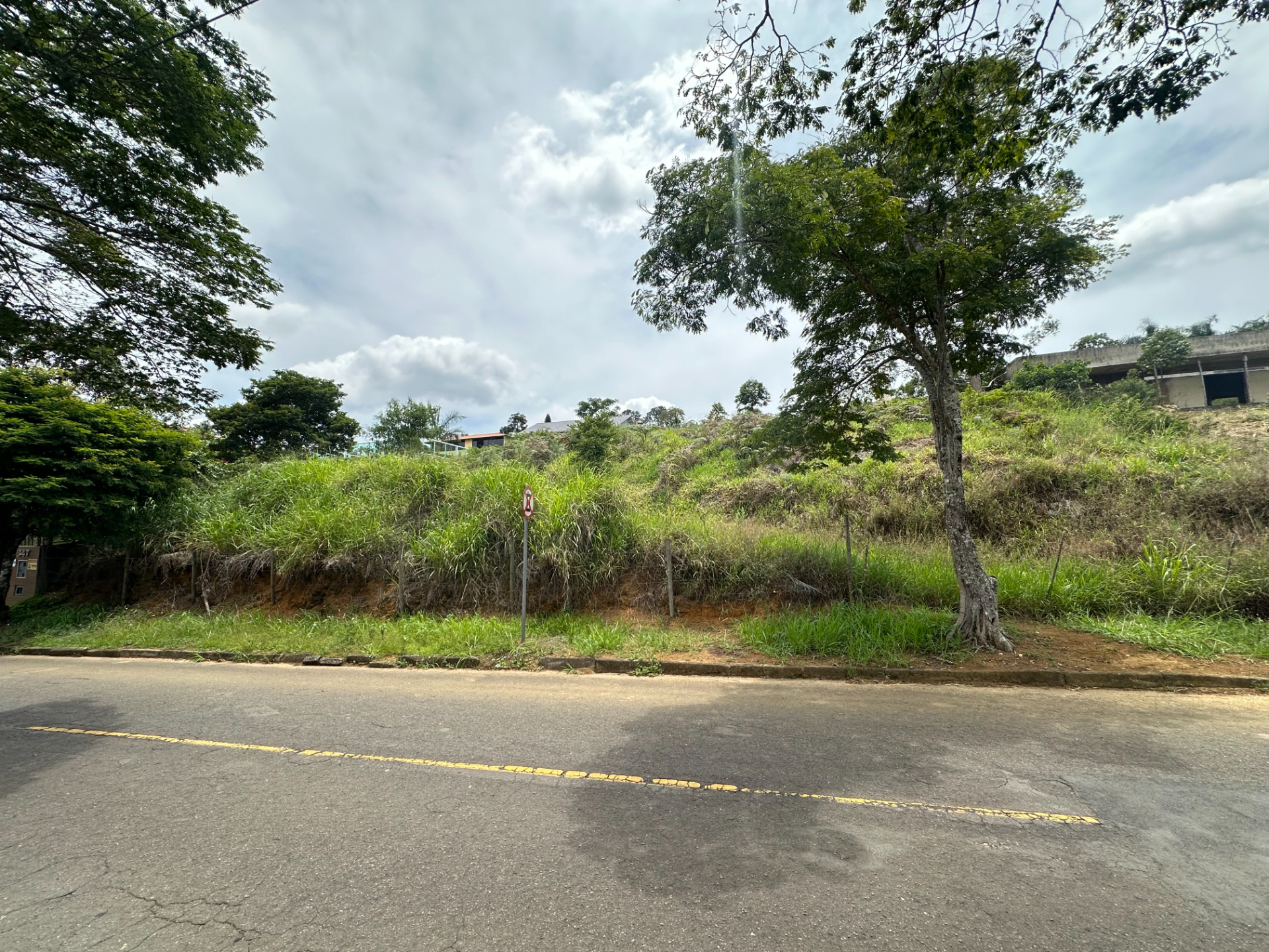 Parque Jardim da Serra: Terreno 2175m² com projeto., foto 4