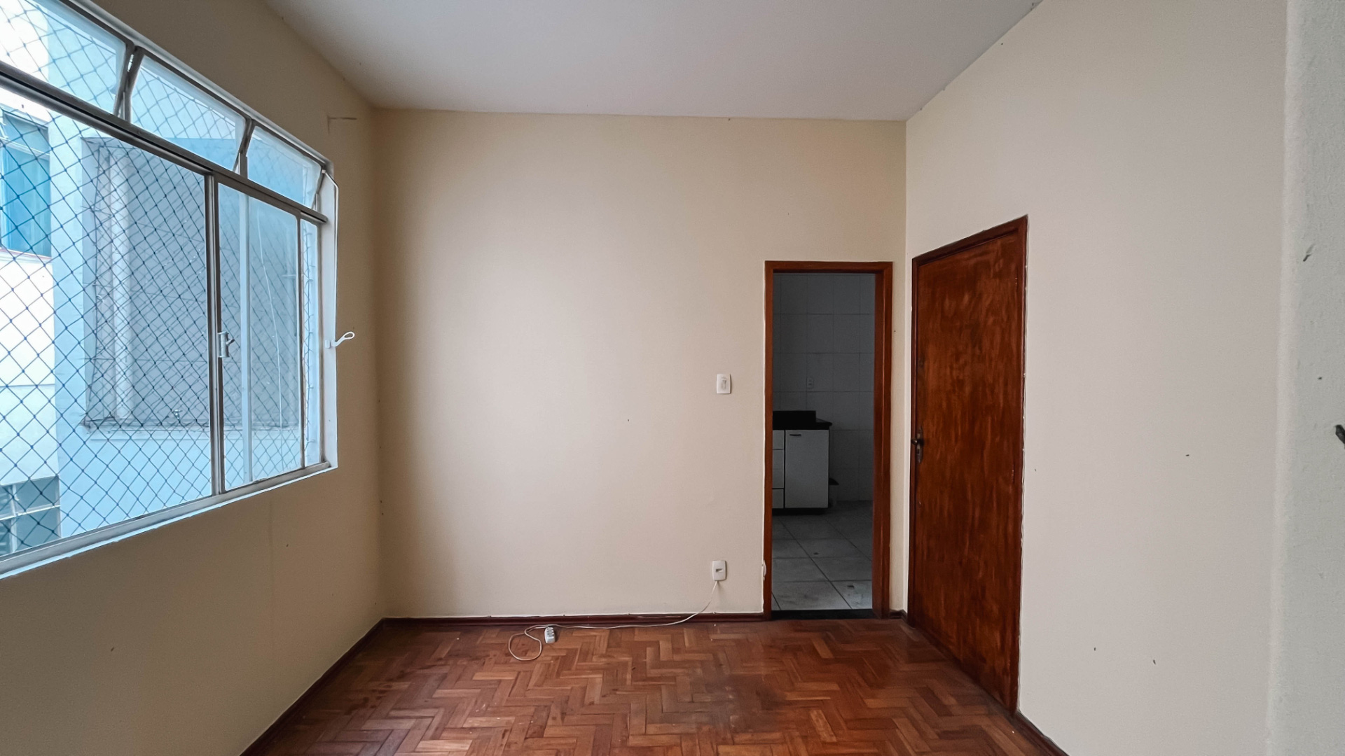 No Centro, 2 quartos. Compacto e bem localizado., foto 2