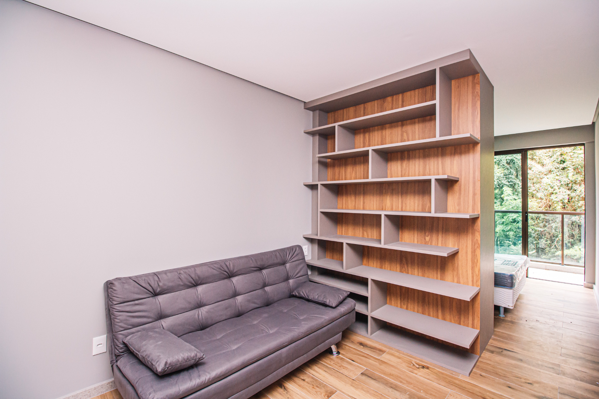 Studio mobiliado, varanda, área de lazer na Cascatinha., foto 2