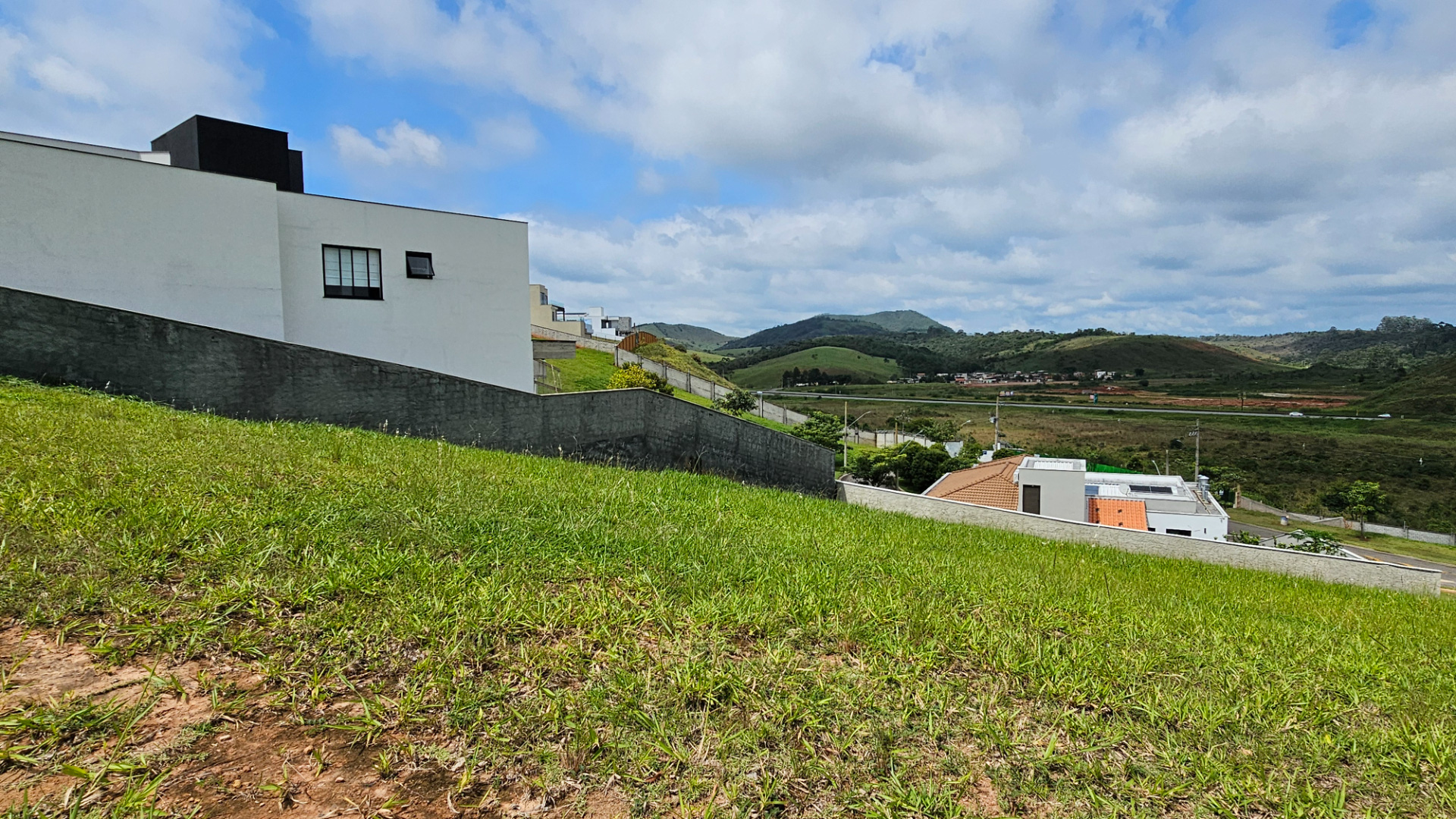 Lote no Alphaville, 630m². Leve declive., foto 4