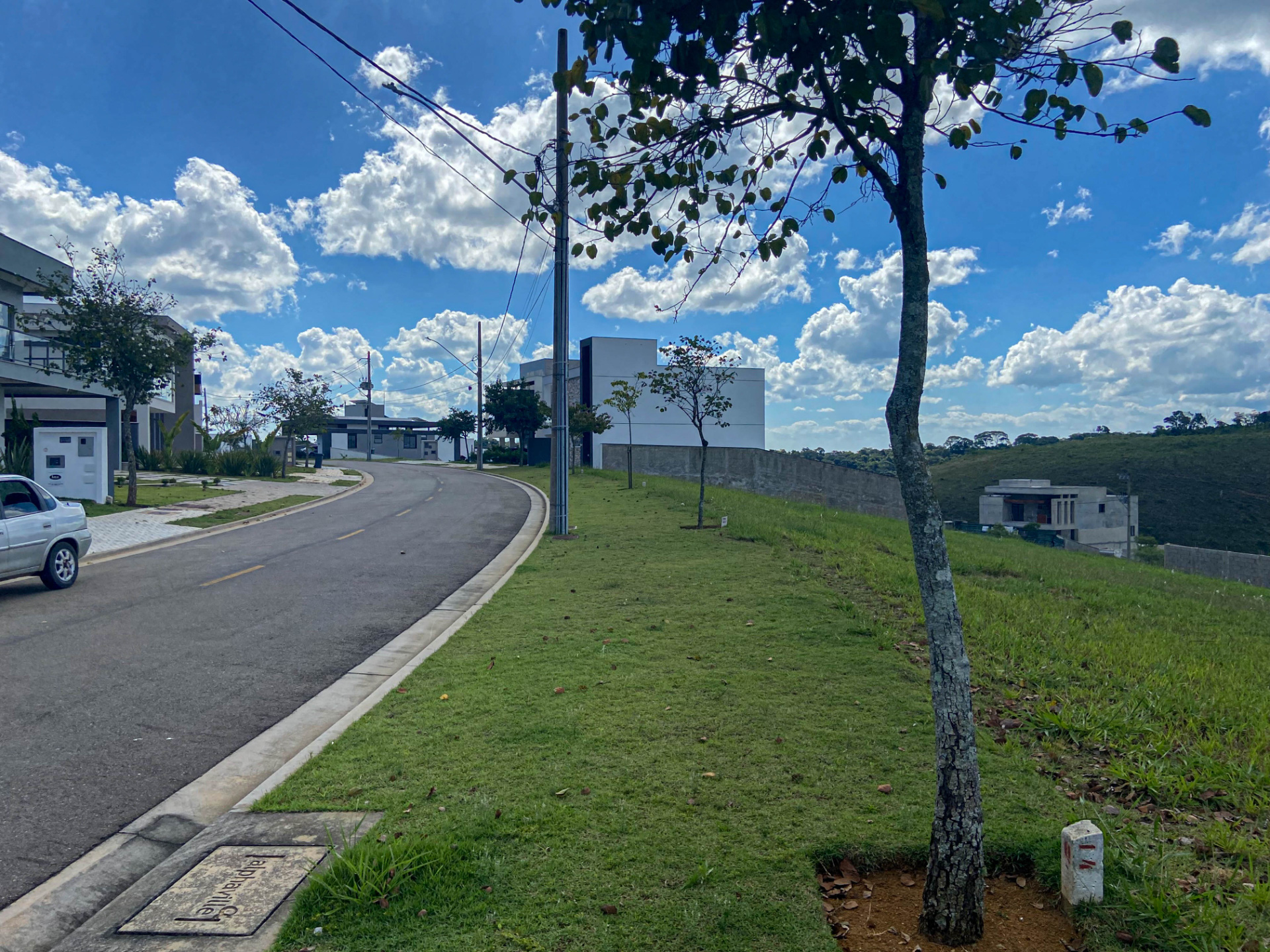 Lote em declive no Alphaville, 490m² de área., foto 4