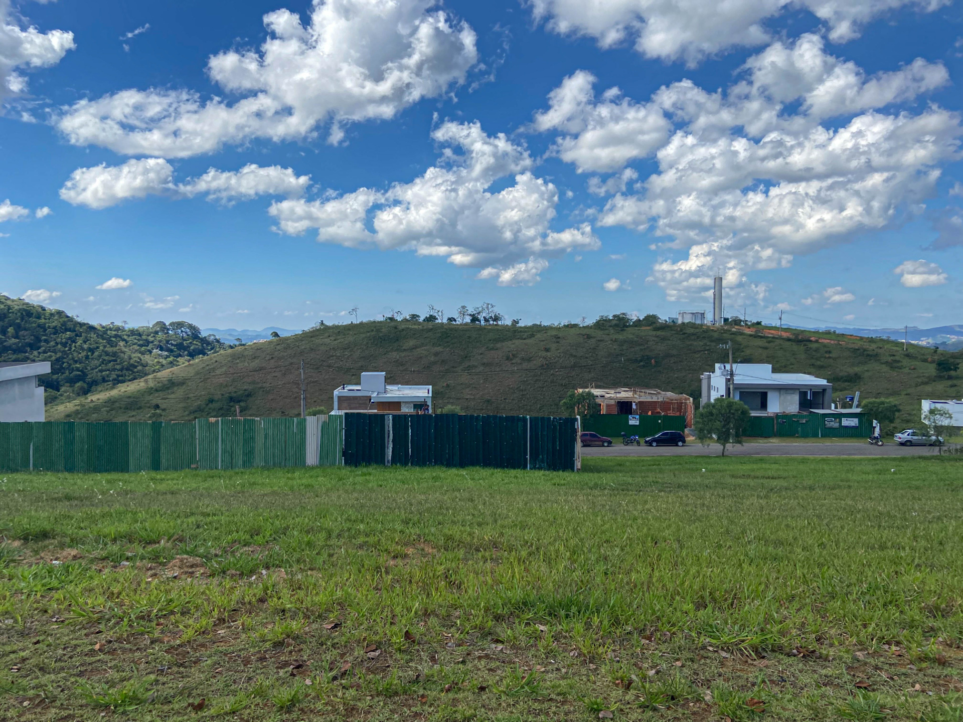 Lote em declive no Alphaville, 490m² de área., foto 3