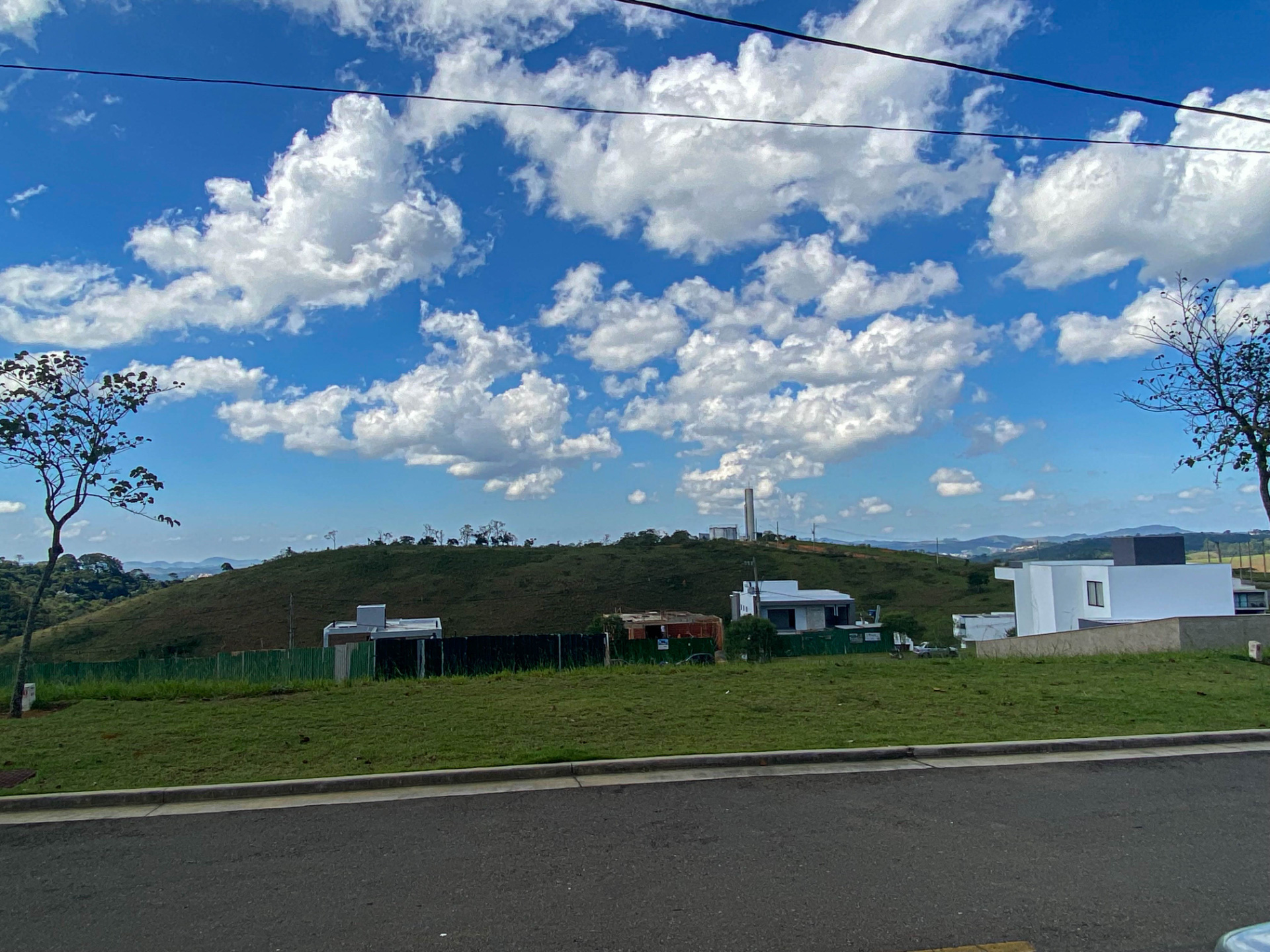 Lote em declive no Alphaville, 490m² de área., foto 2