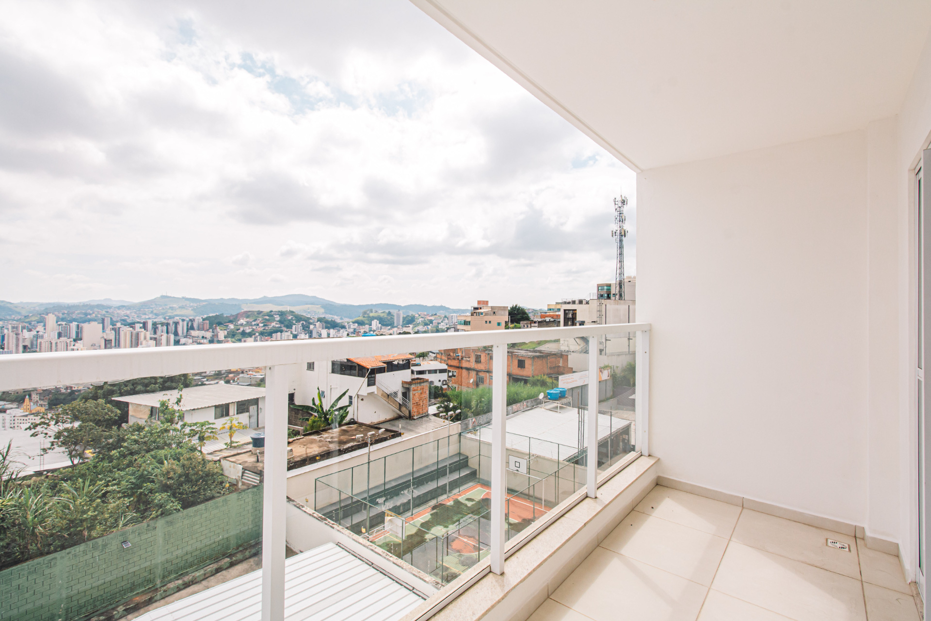 Estrela Sul: 2 quartos e vaga. Apartamento 88m²., foto 3