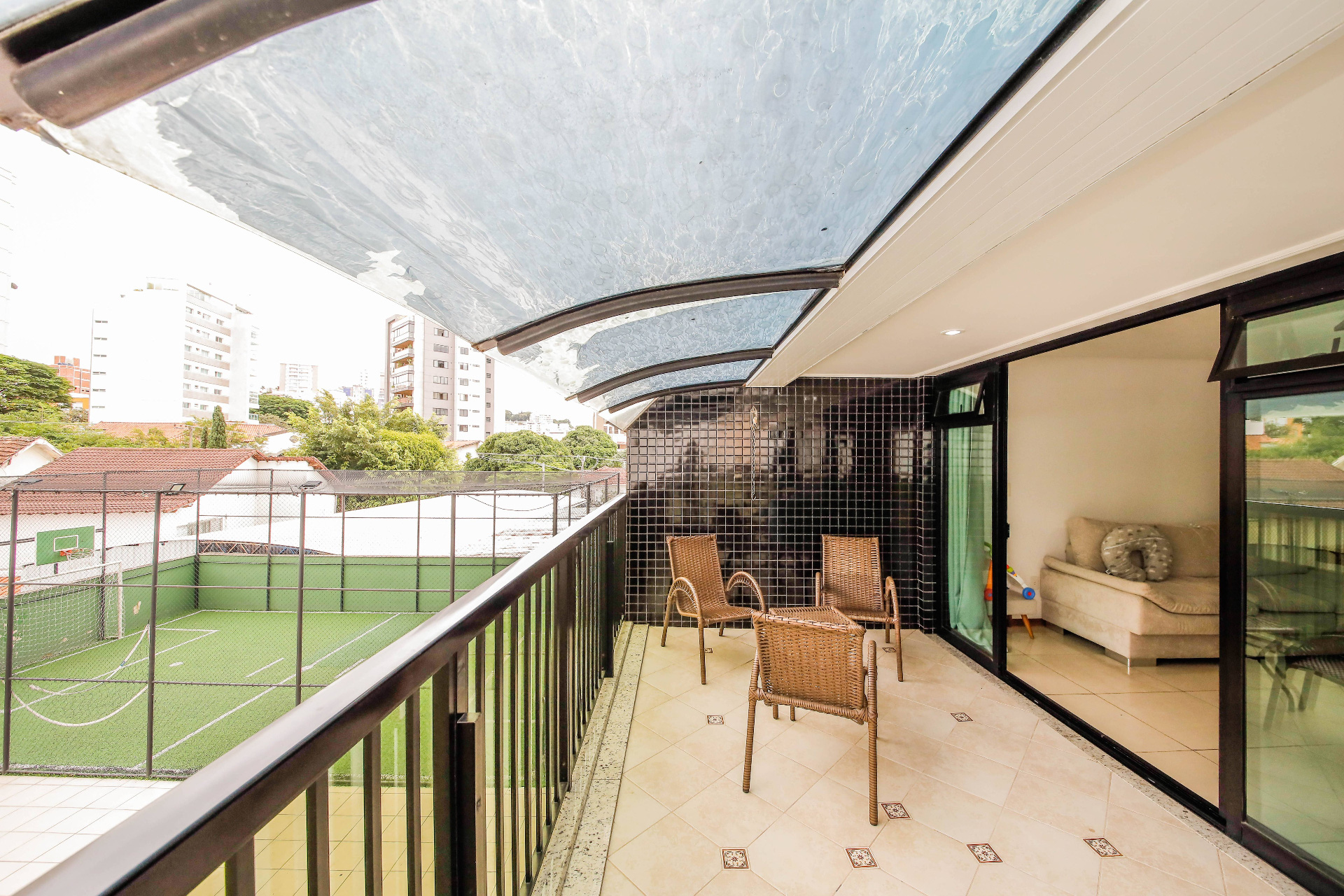 Varanda e 3 vagas no Centro. Amplo, 230m²., foto 3