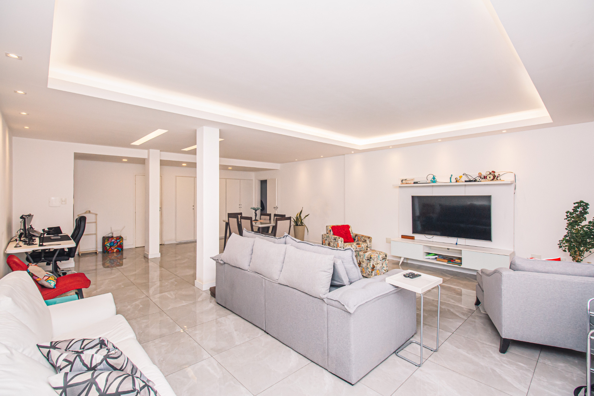 Centro: 3 quartos com suíte, 178m² na avenida, foto 2