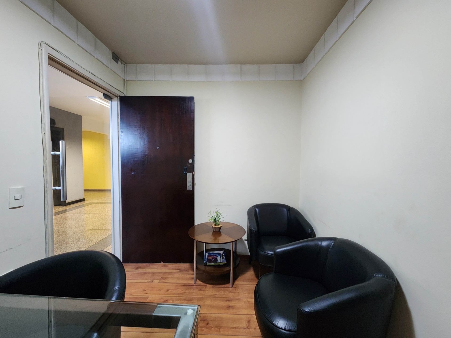 Centro: Sala com vaga. 41m² bem iluminados., foto 3