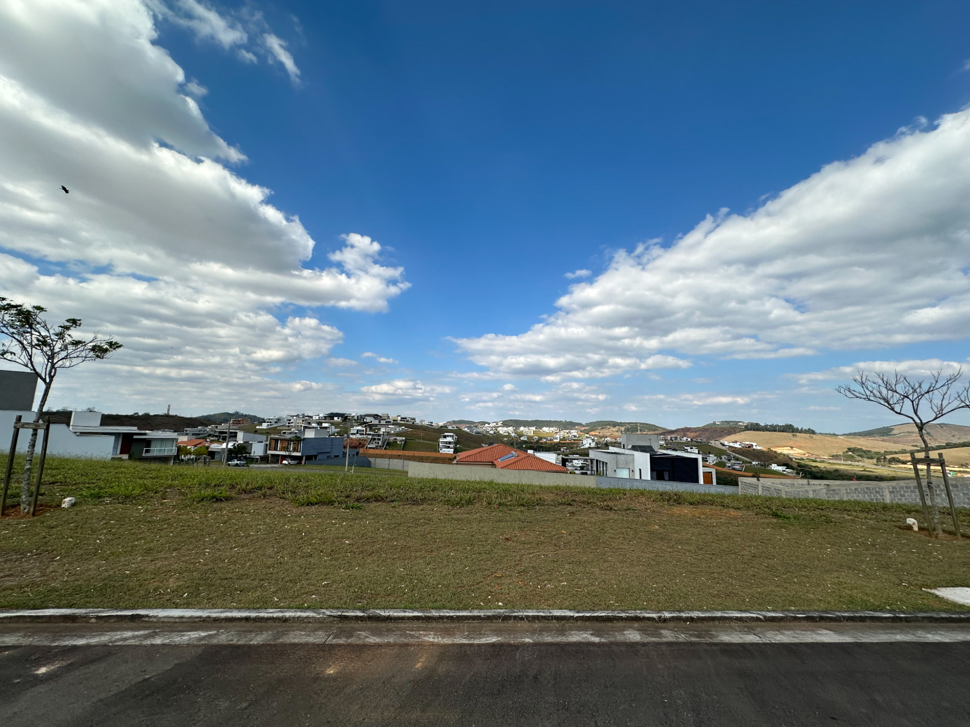 Alphaville: Lote em declive com 472 m², foto 2