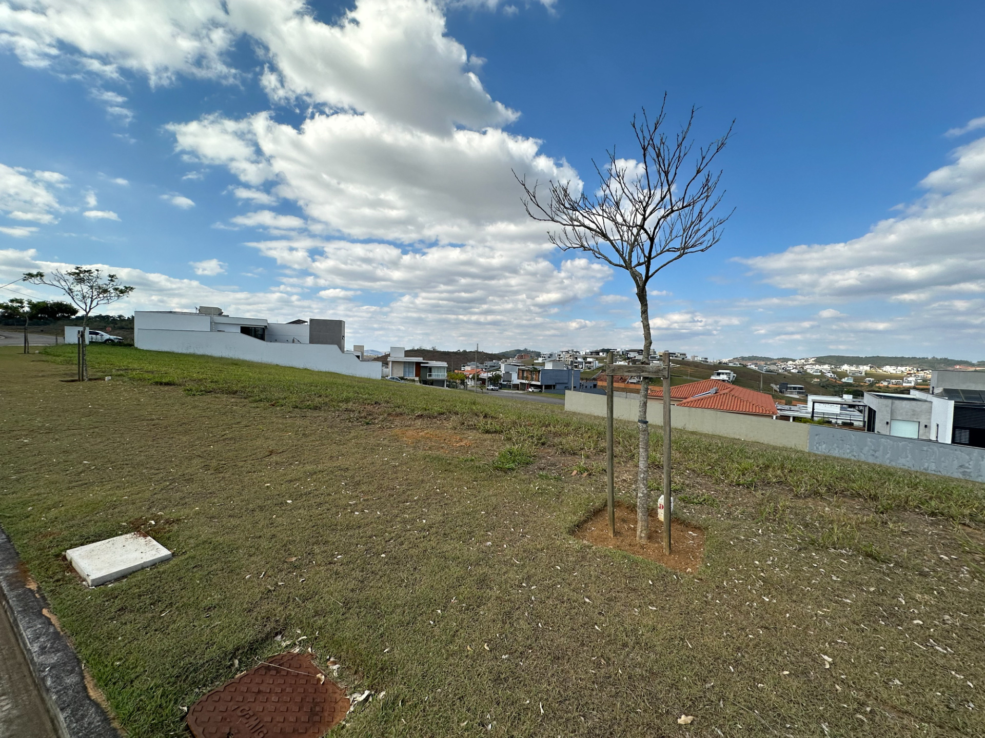 Alphaville: Lote em declive com 472 m², foto 3
