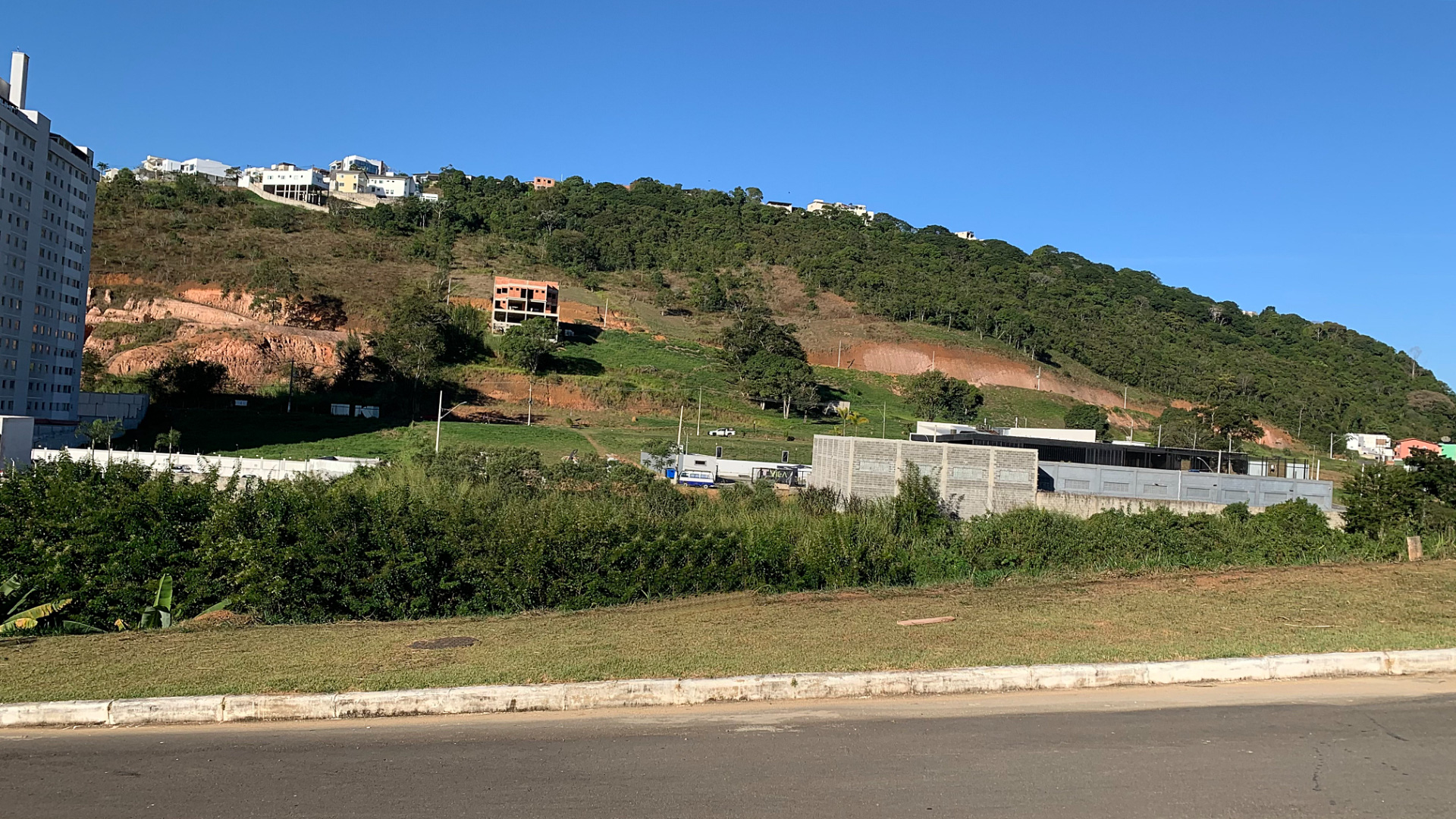 Terreno 365m² em condomínio novo. São Pedro., foto 2