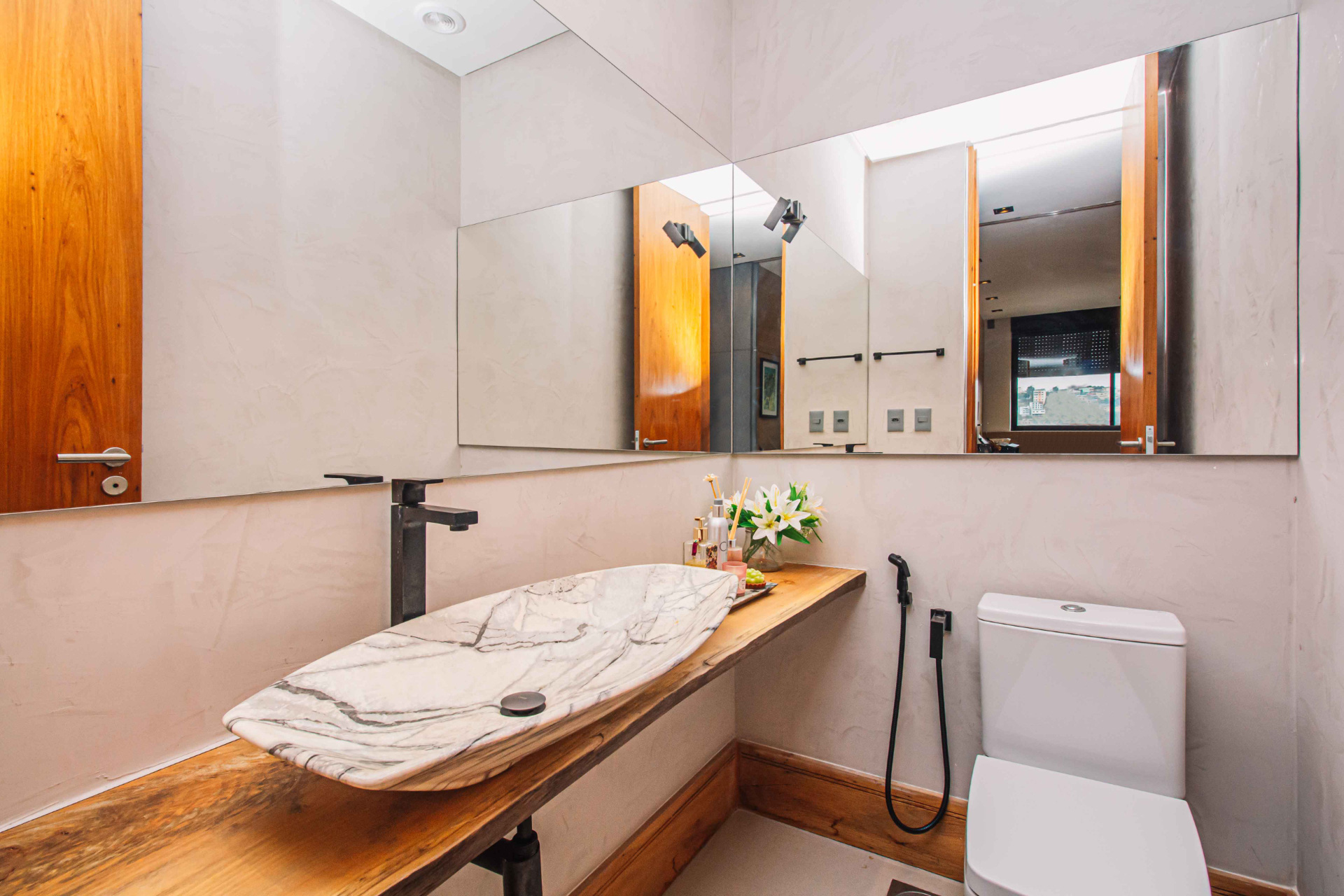 Santa Helena: 240m², 4 suítes, detalhes charmosos., foto 19