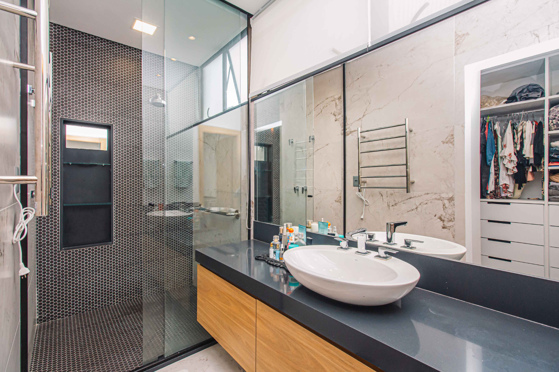 Santa Helena: 240m², 4 suítes, detalhes charmosos., foto 29