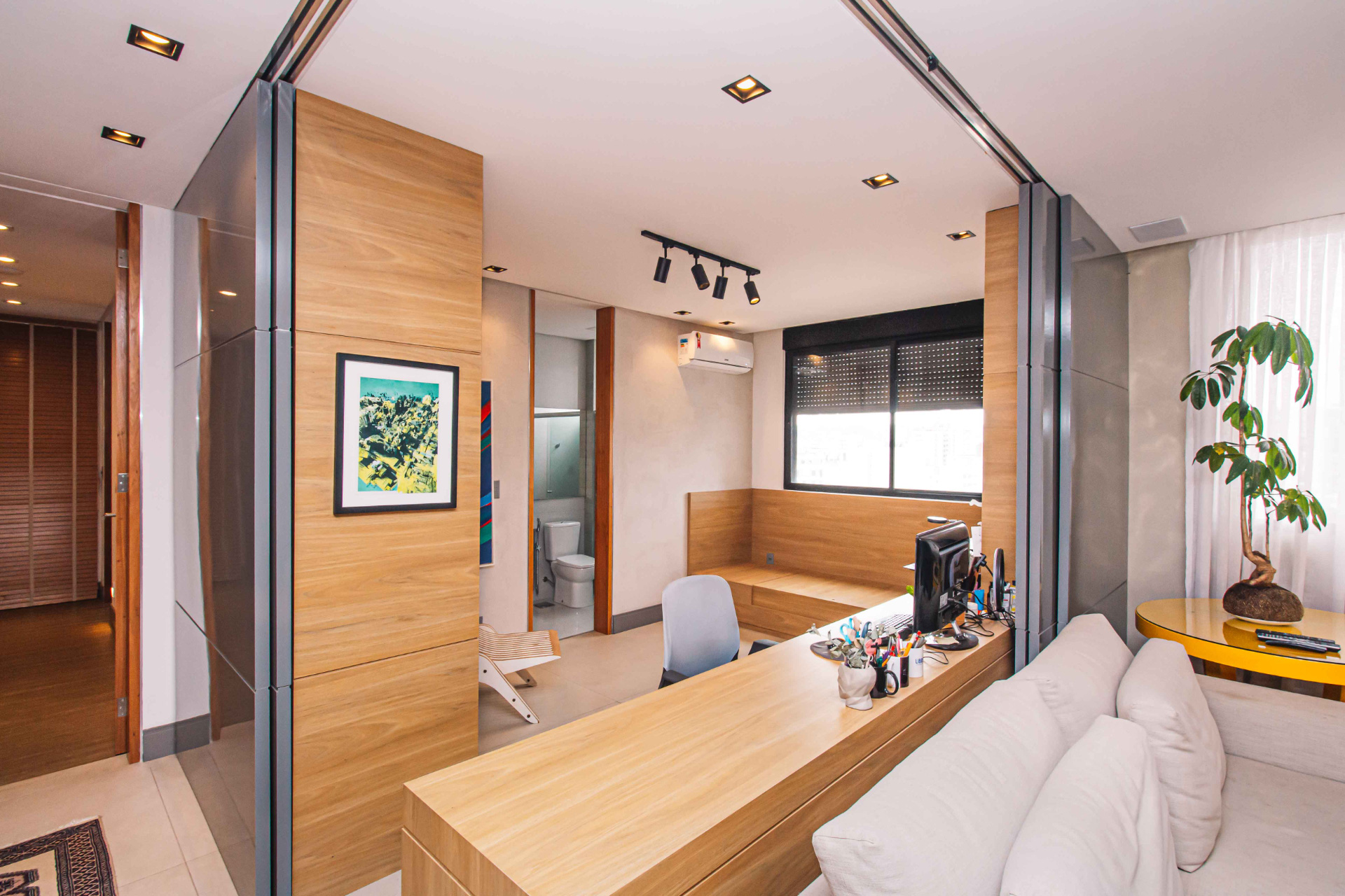 Santa Helena: 240m², 4 suítes, detalhes charmosos., foto 5