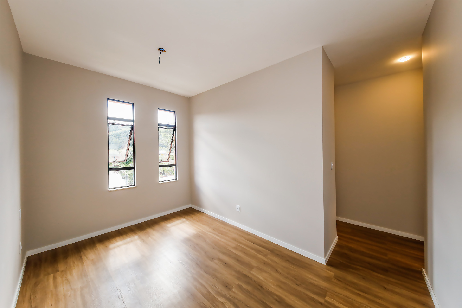 Condomínio reservado, 3 suítes. Casa nova., foto 12
