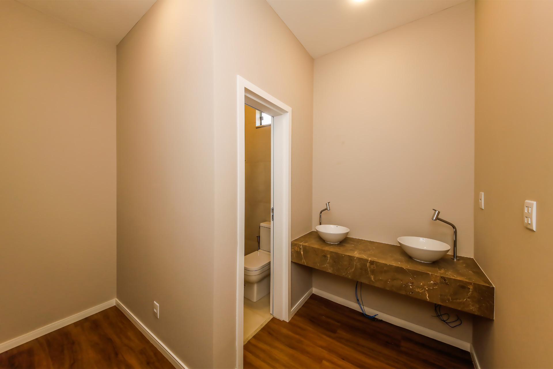 Condomínio reservado, 3 suítes. Casa nova., foto 10