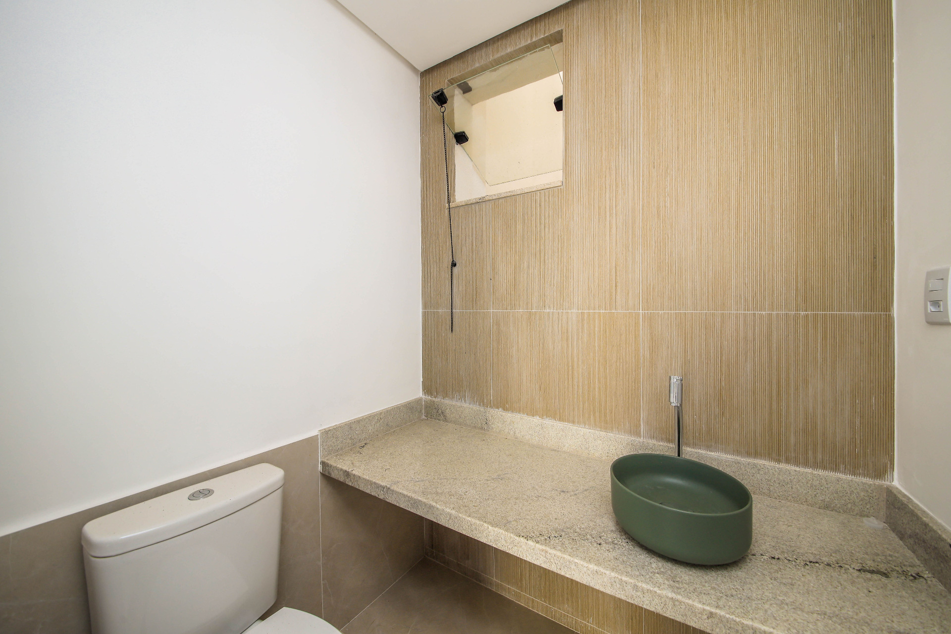 Casa com 3 suítes, quintal amplo. Aeroporto., foto 6