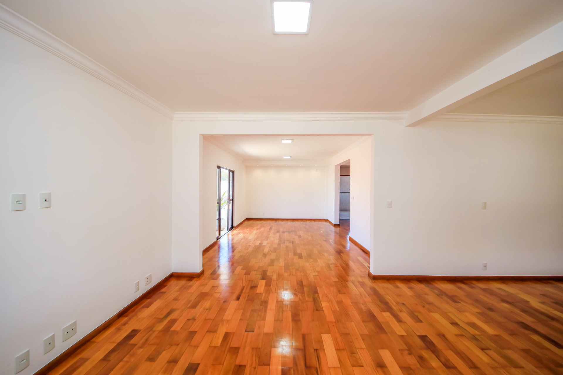 Casa reformada, clássica, em dois terrenos. Spina Ville II, foto 6