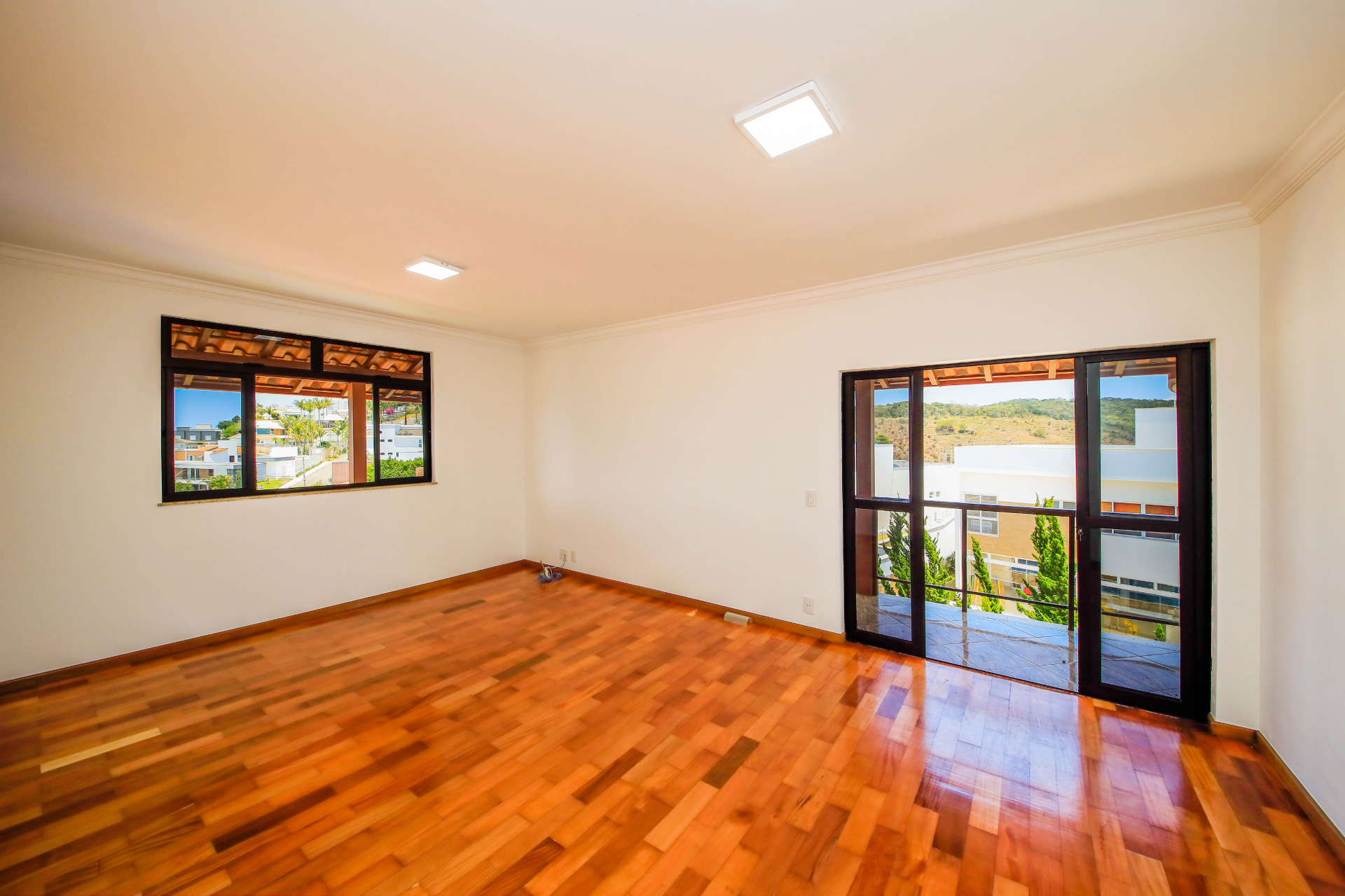 Casa reformada, clássica, em dois terrenos. Spina Ville II, foto 13