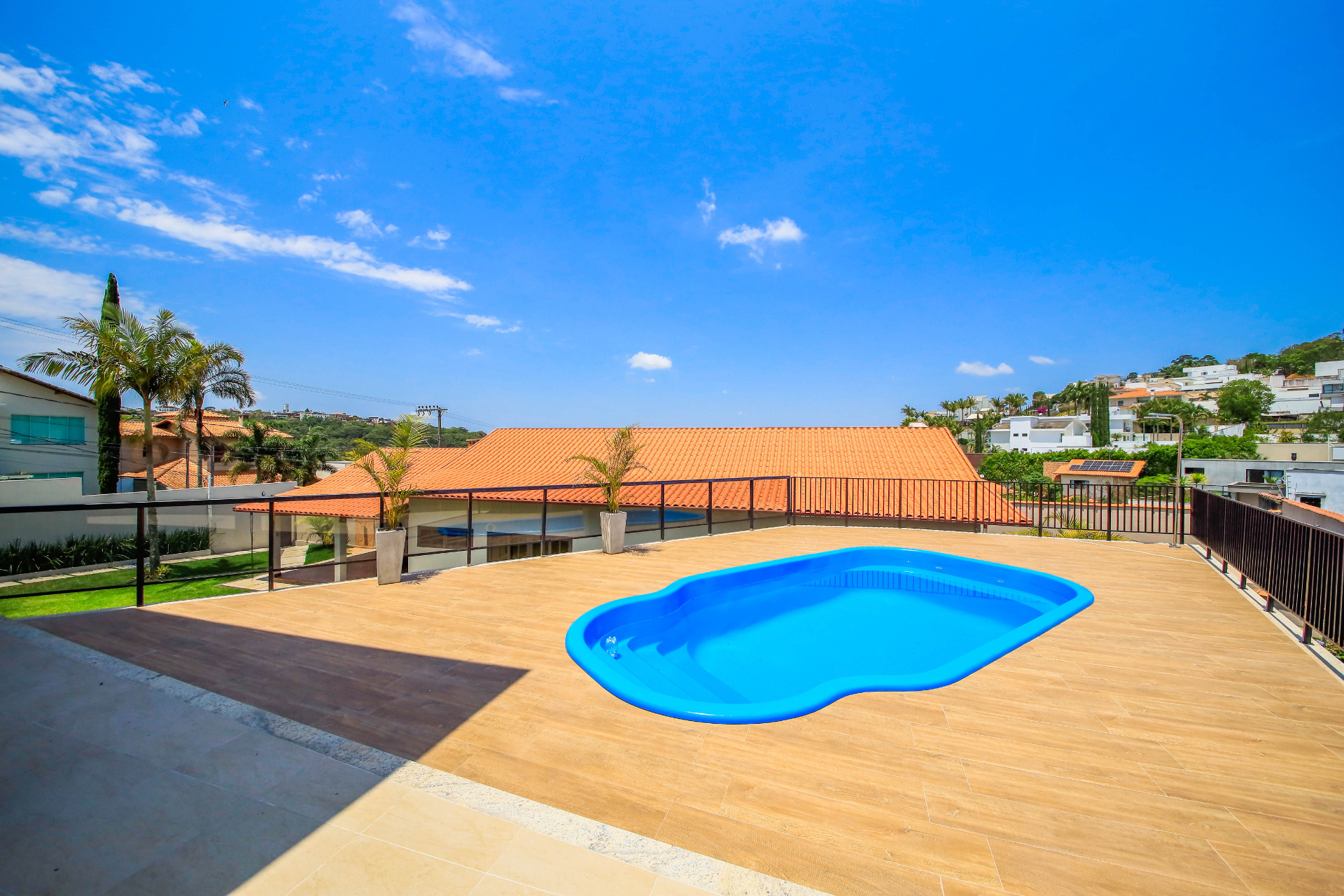 Casa reformada, clássica, em dois terrenos. Spina Ville II, foto 22