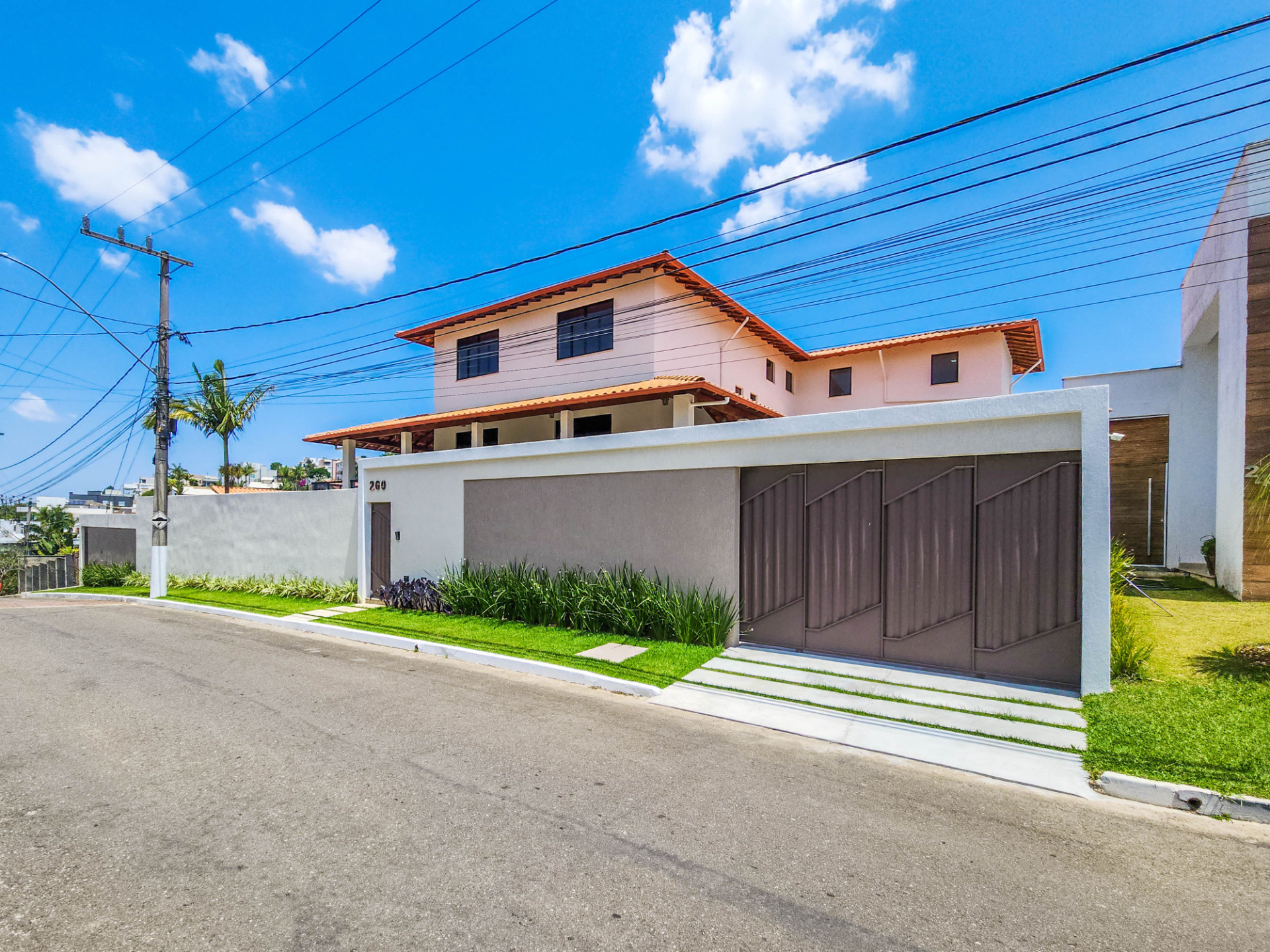 Casa reformada, clássica, em dois terrenos. Spina Ville II, foto 2