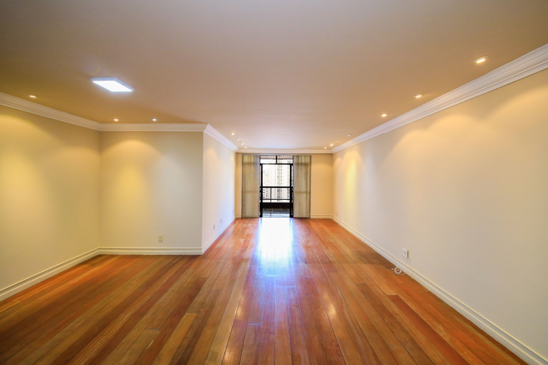 Cobertura no Centro: 418m², 4 vagas. Conforto amplo., foto 15