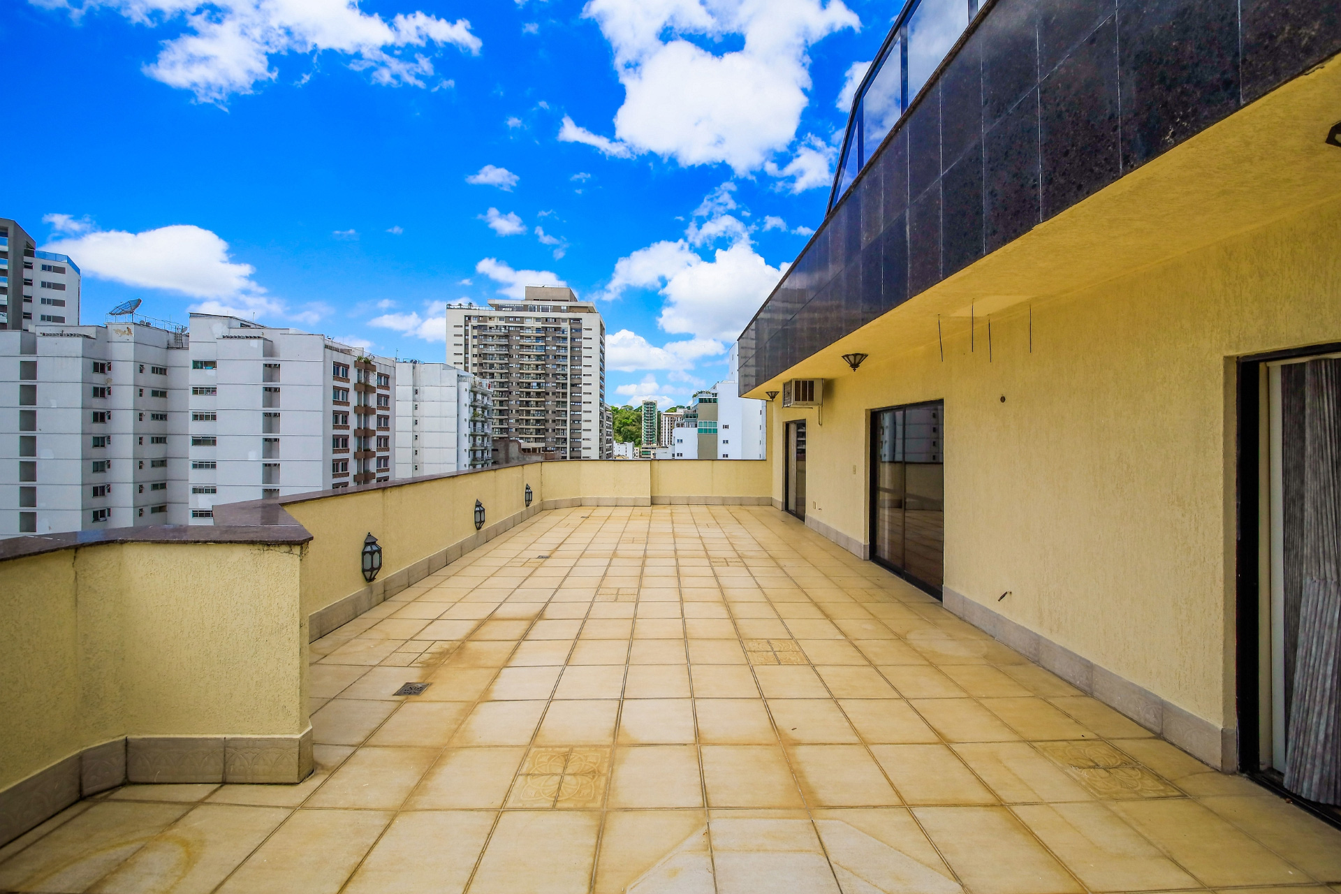Cobertura no Centro: 418m², 4 vagas. Conforto amplo., foto 4