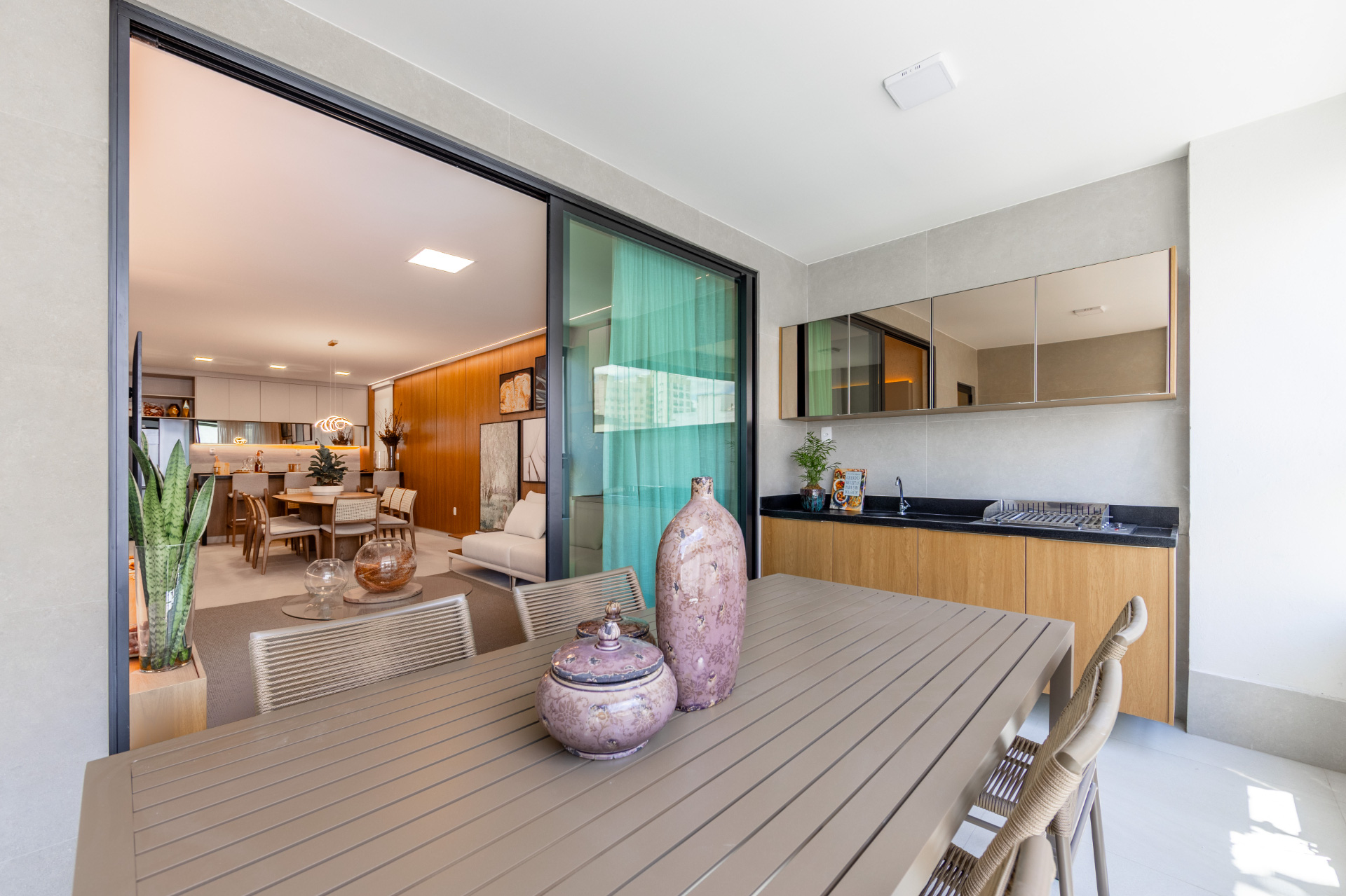 Centro. Apartamento de 156m² com 4 suítes, 2 vagas., foto 16