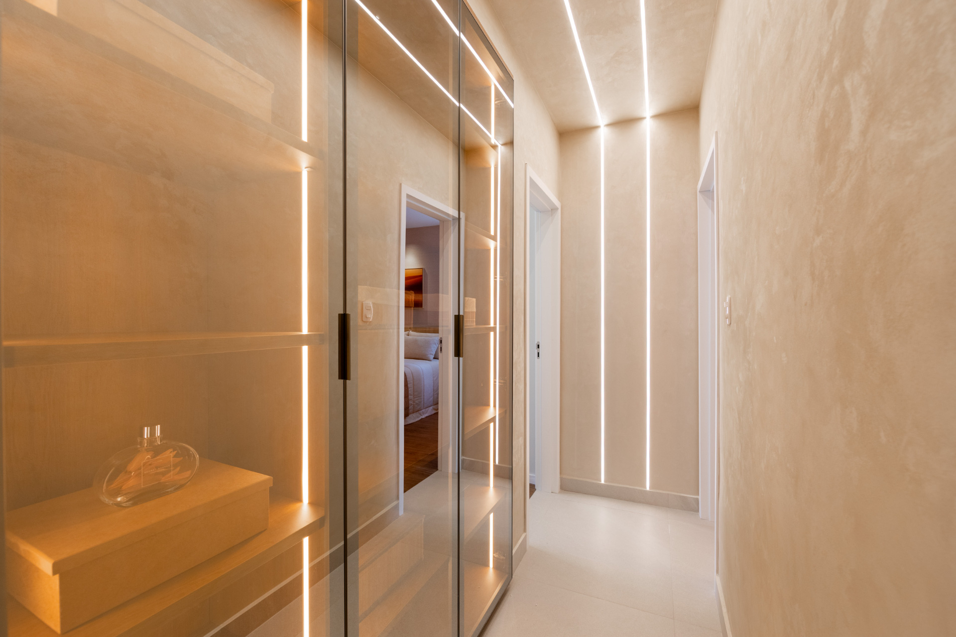 Centro. Apartamento de 156m² com 4 suítes, 2 vagas., foto 22