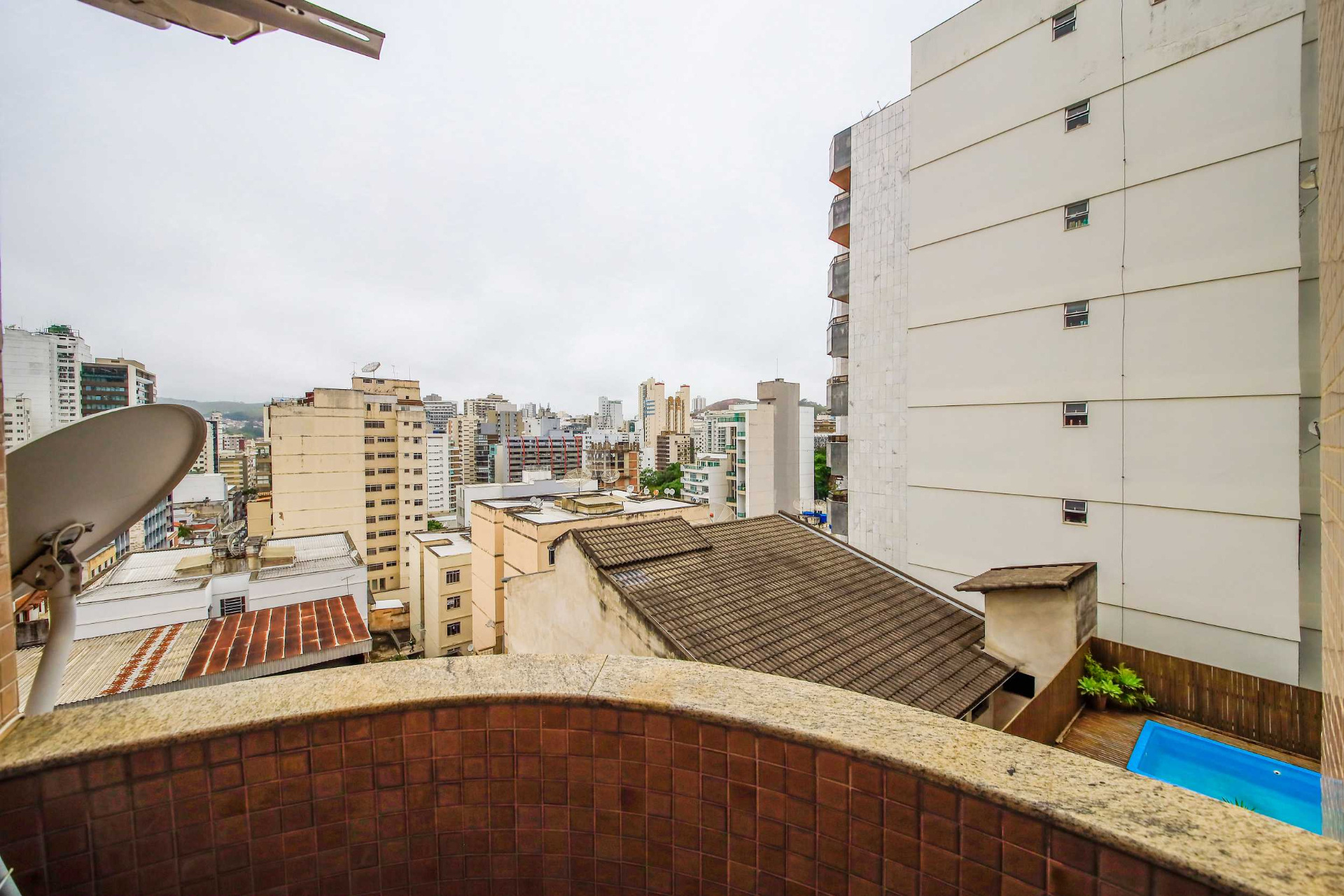 Centro: 3 quartos, suíte e varanda generosa, foto 7
