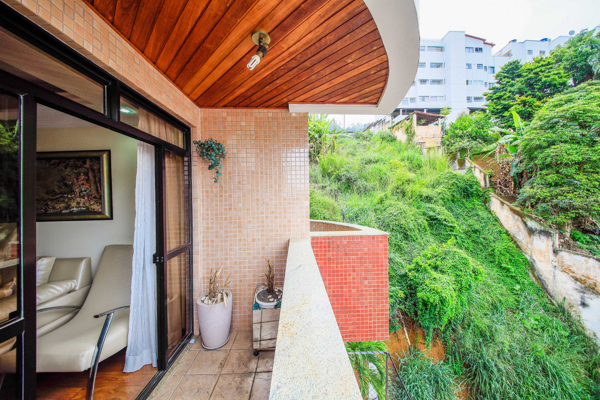 Centro: 3 quartos, suíte e varanda generosa, foto 5
