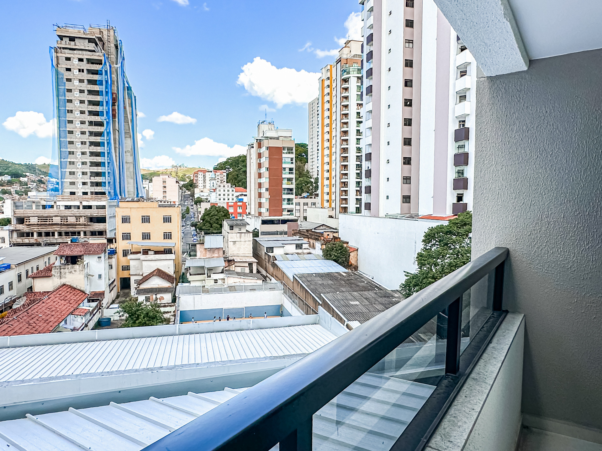 Apartamento no Centro, 2 suítes, vaga. 48m²., foto 2