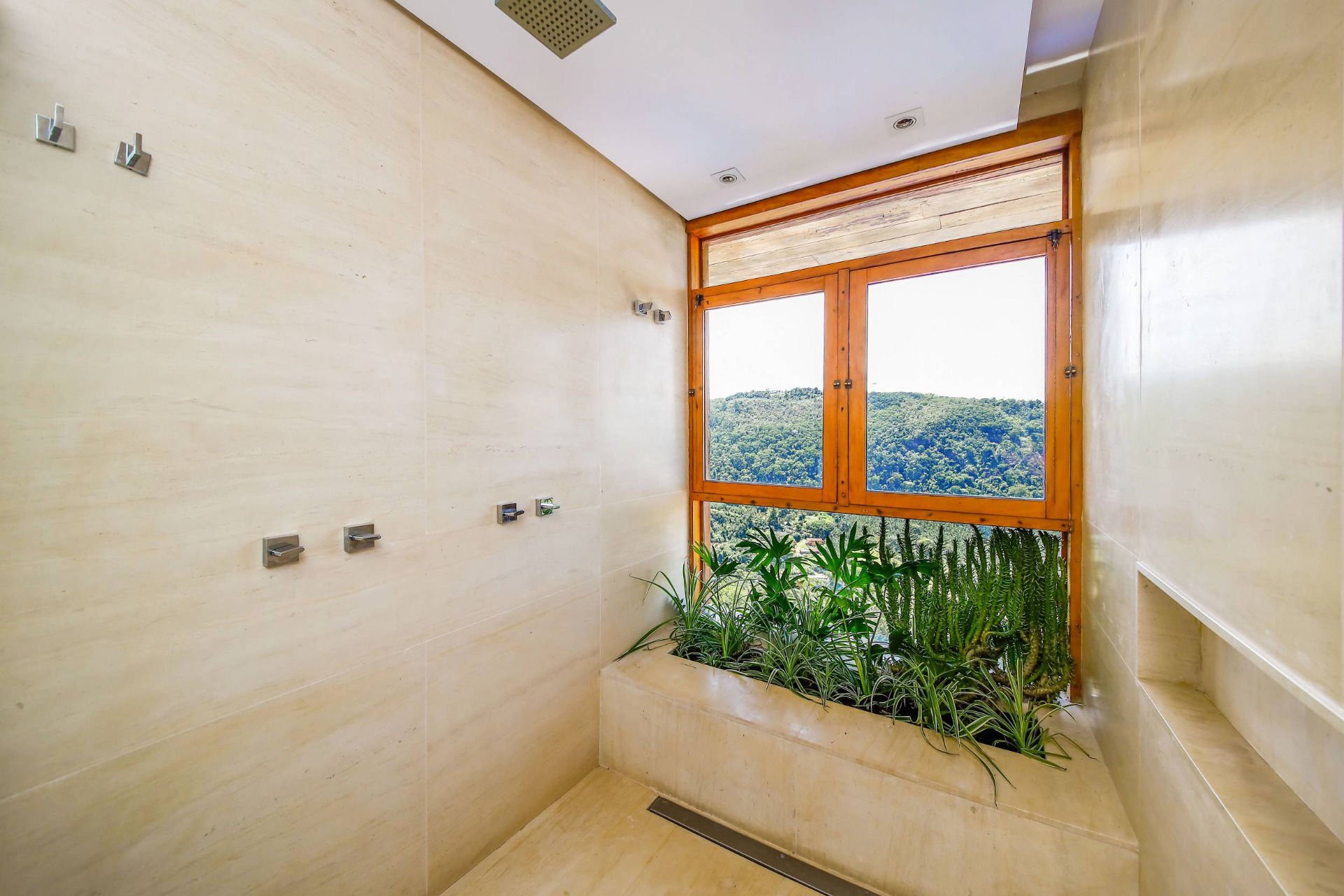 Novo Horizonte: Casa com 5 suítes, privacidade e muito lazer, foto 31