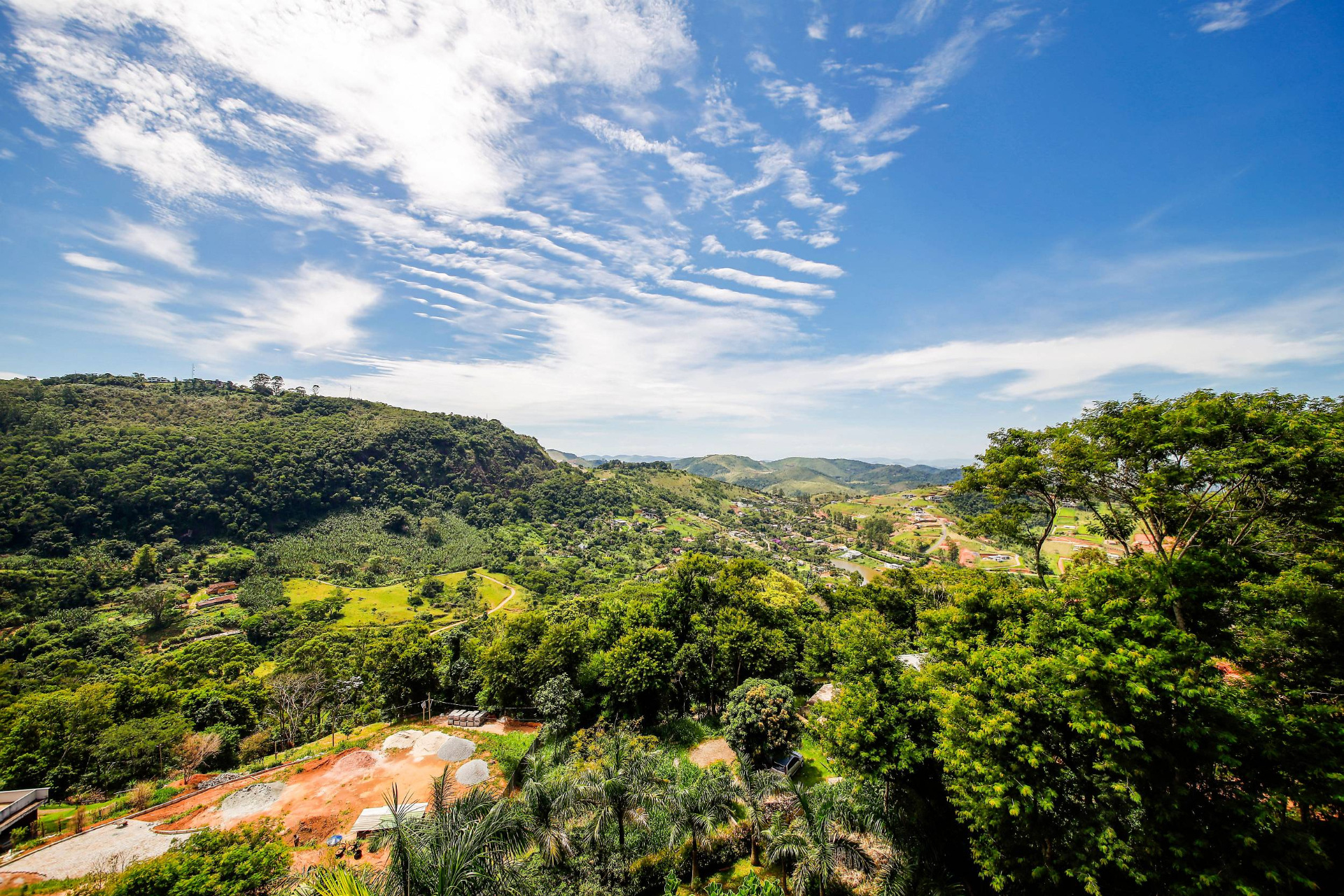 Novo Horizonte: Casa com 5 suítes, privacidade e muito lazer, foto 17