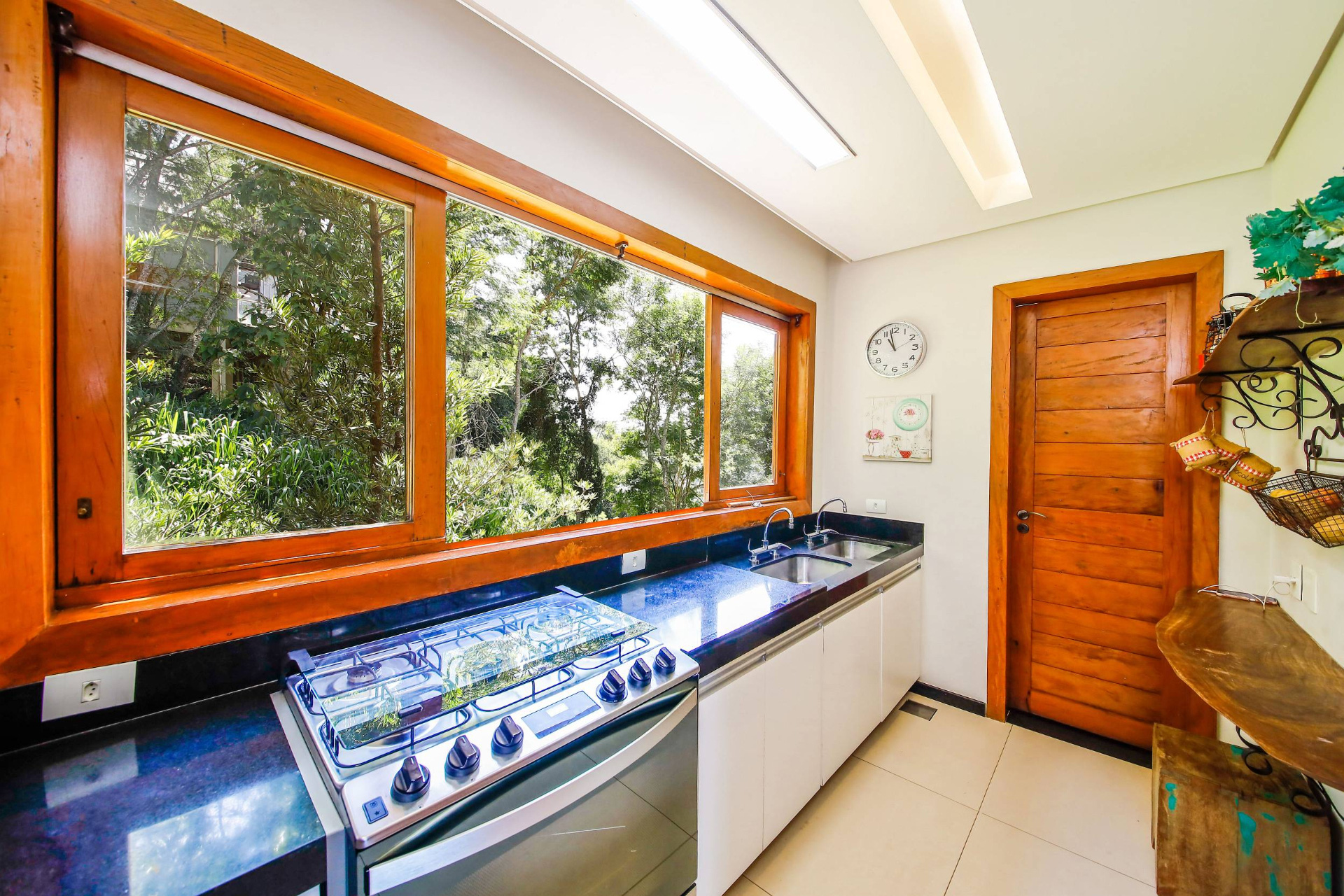Novo Horizonte: Casa com 5 suítes, privacidade e muito lazer, foto 10