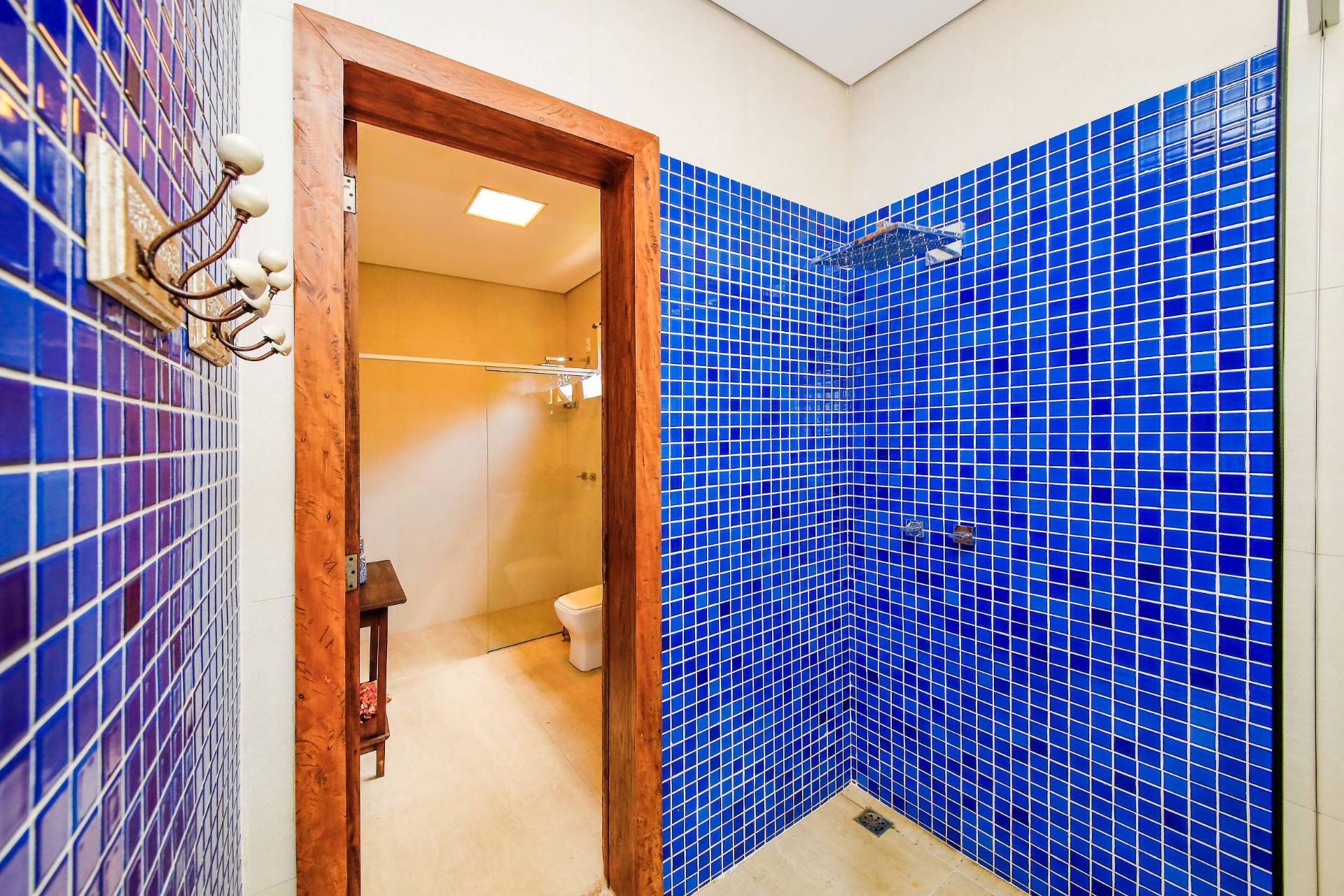 Novo Horizonte: Casa com 5 suítes, privacidade e muito lazer, foto 27