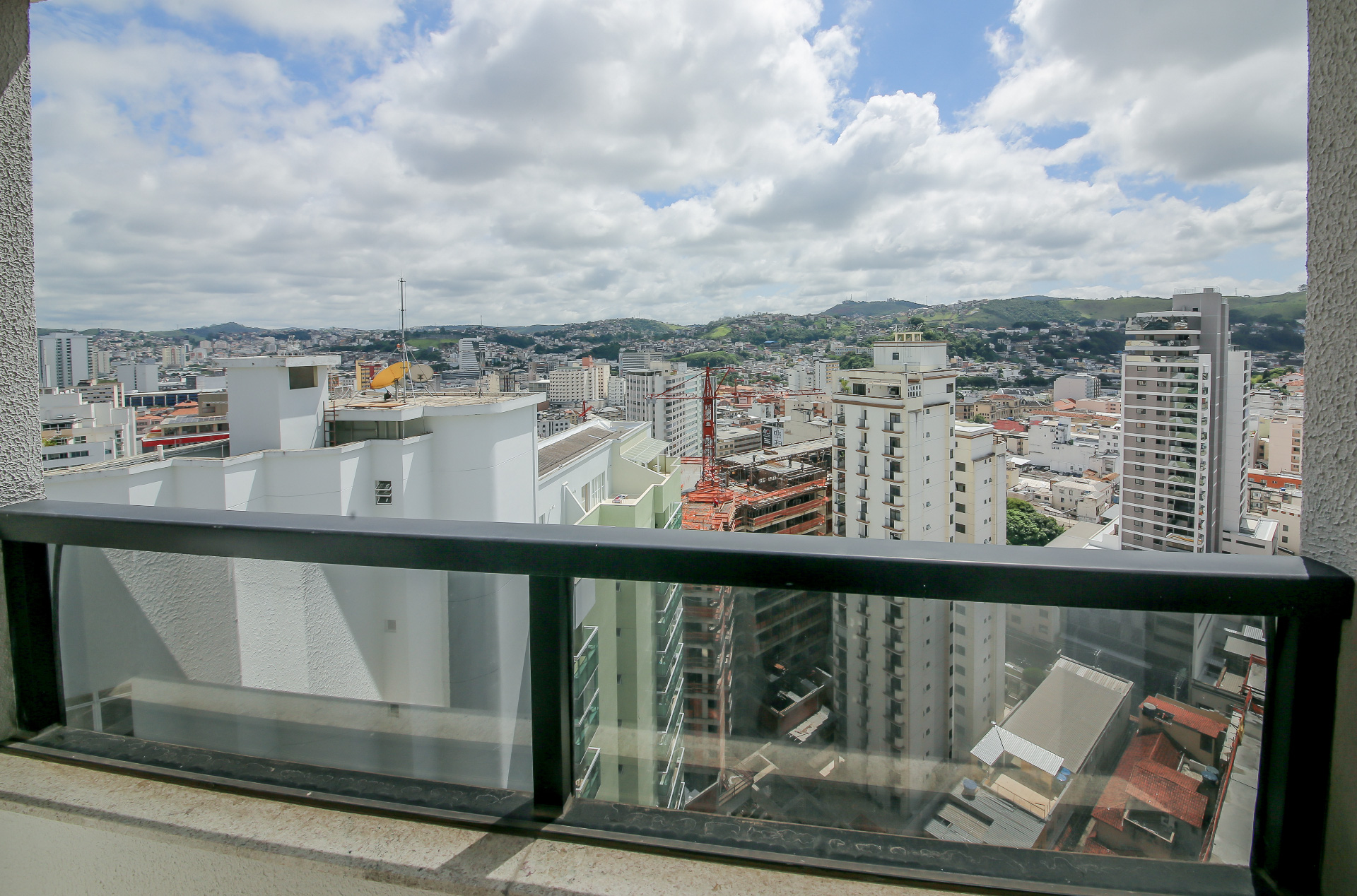 Centro. 2 suítes. Três andares de lazer., foto 2