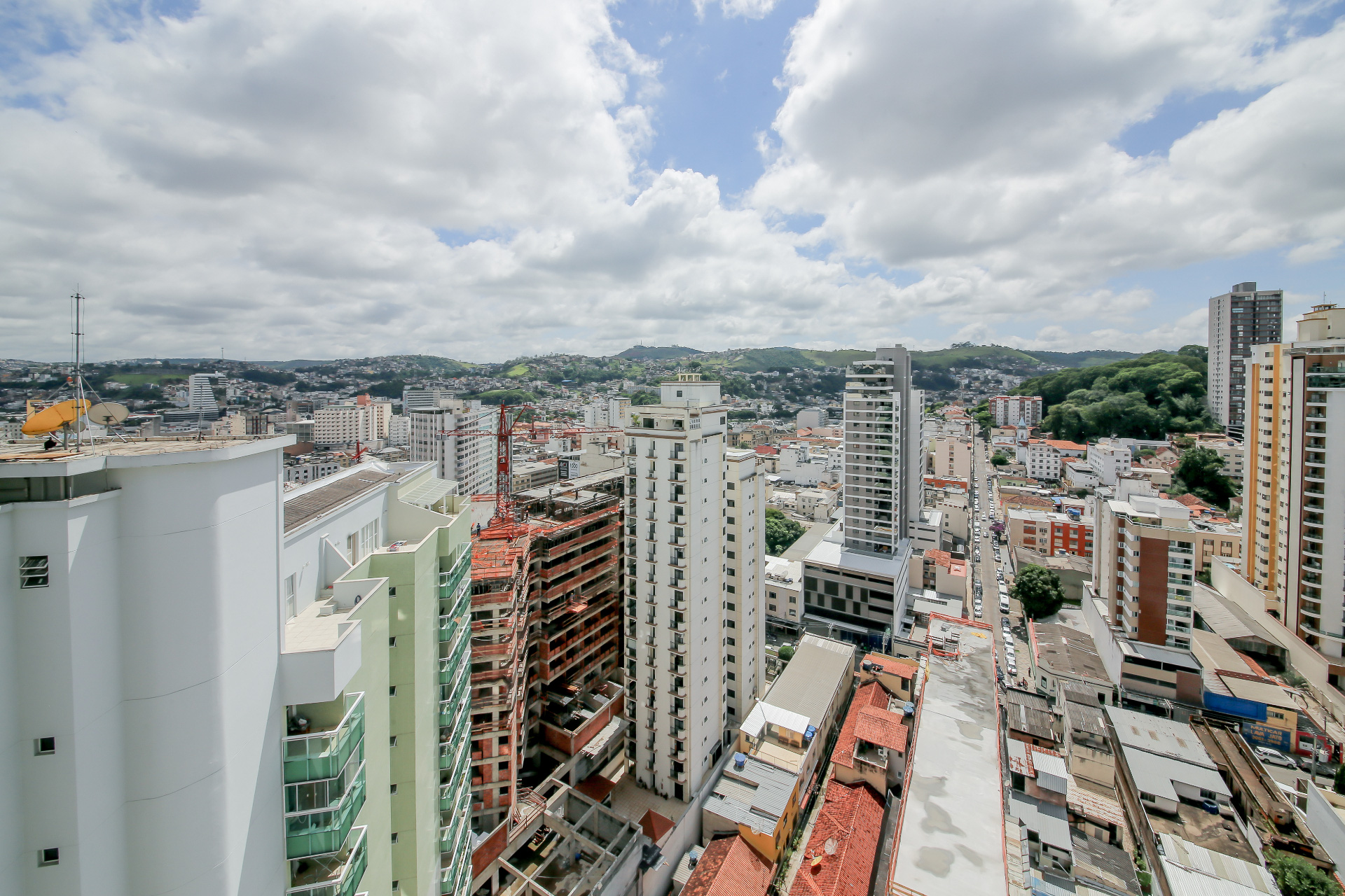 Centro. 2 suítes. Três andares de lazer., foto 3