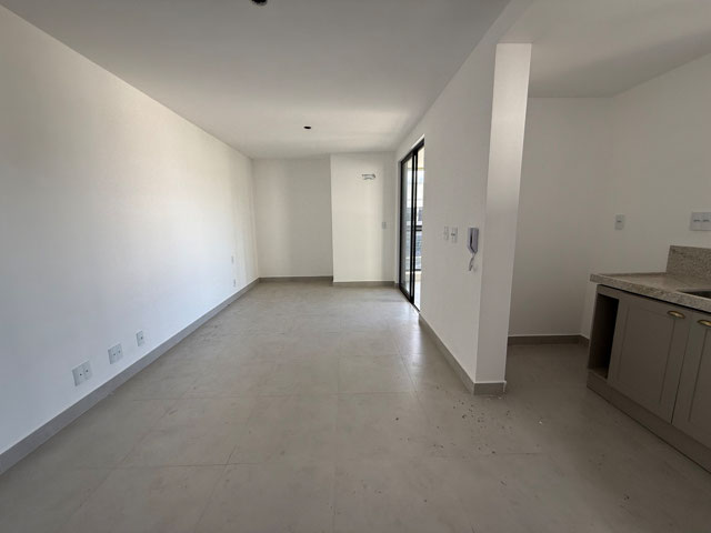 Studio compacto na avenida principal, São Pedro.