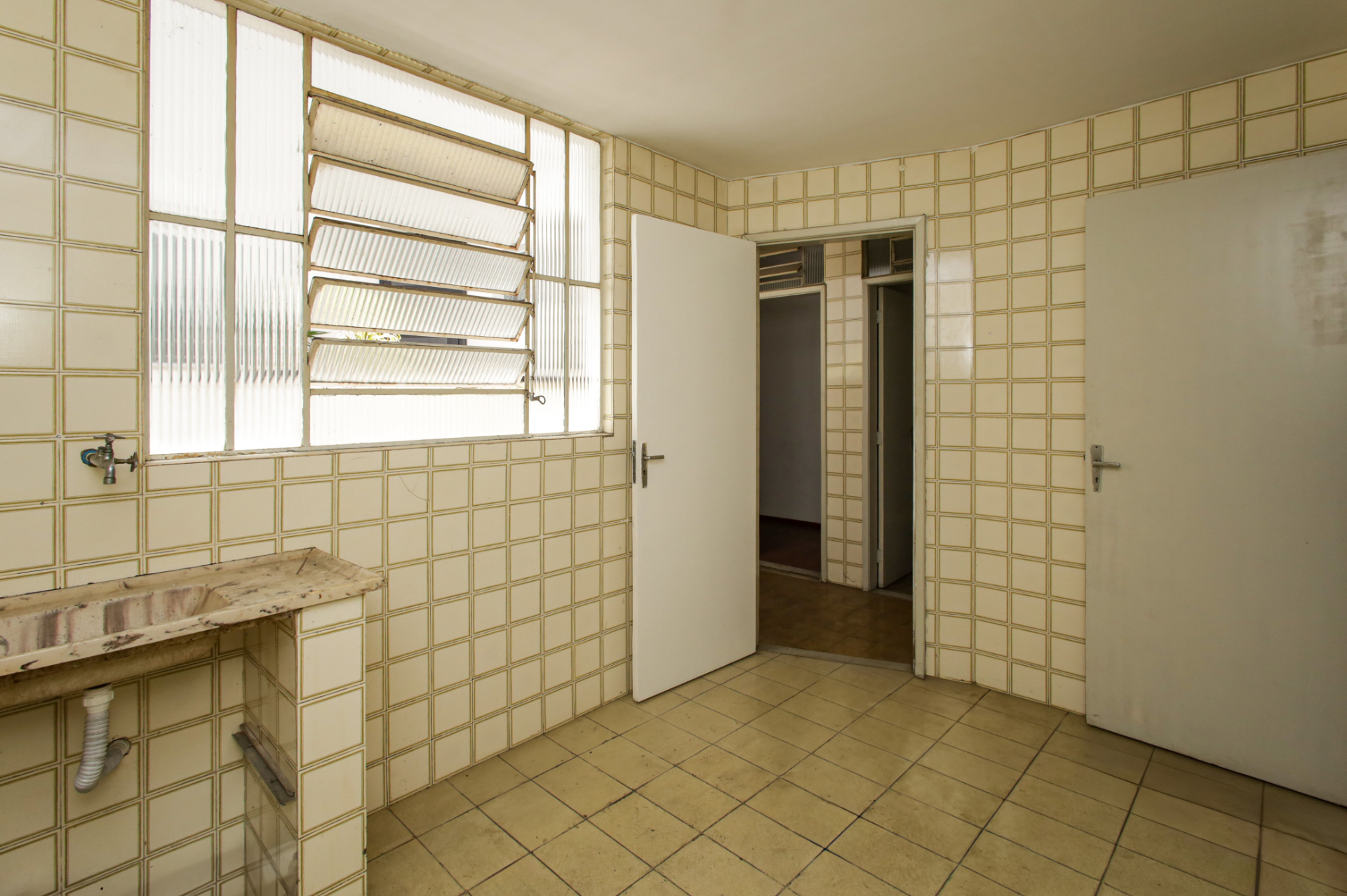 Apartamento 2 quartos, Centro. Bom espaço., foto 4