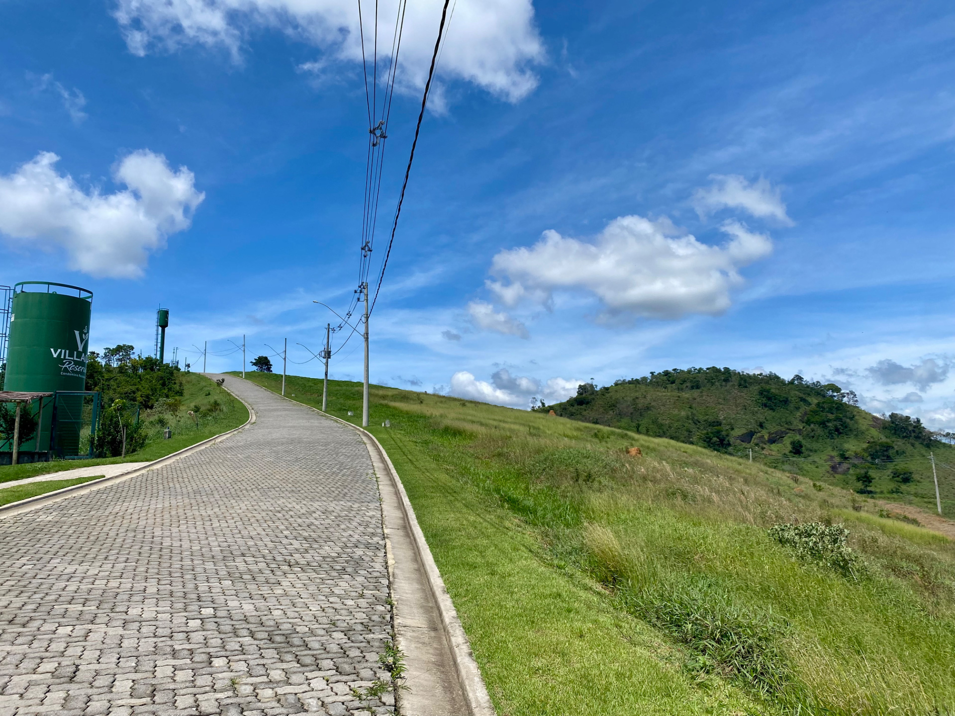 Terreno 1300m² em declive. Vista garantida., foto 6