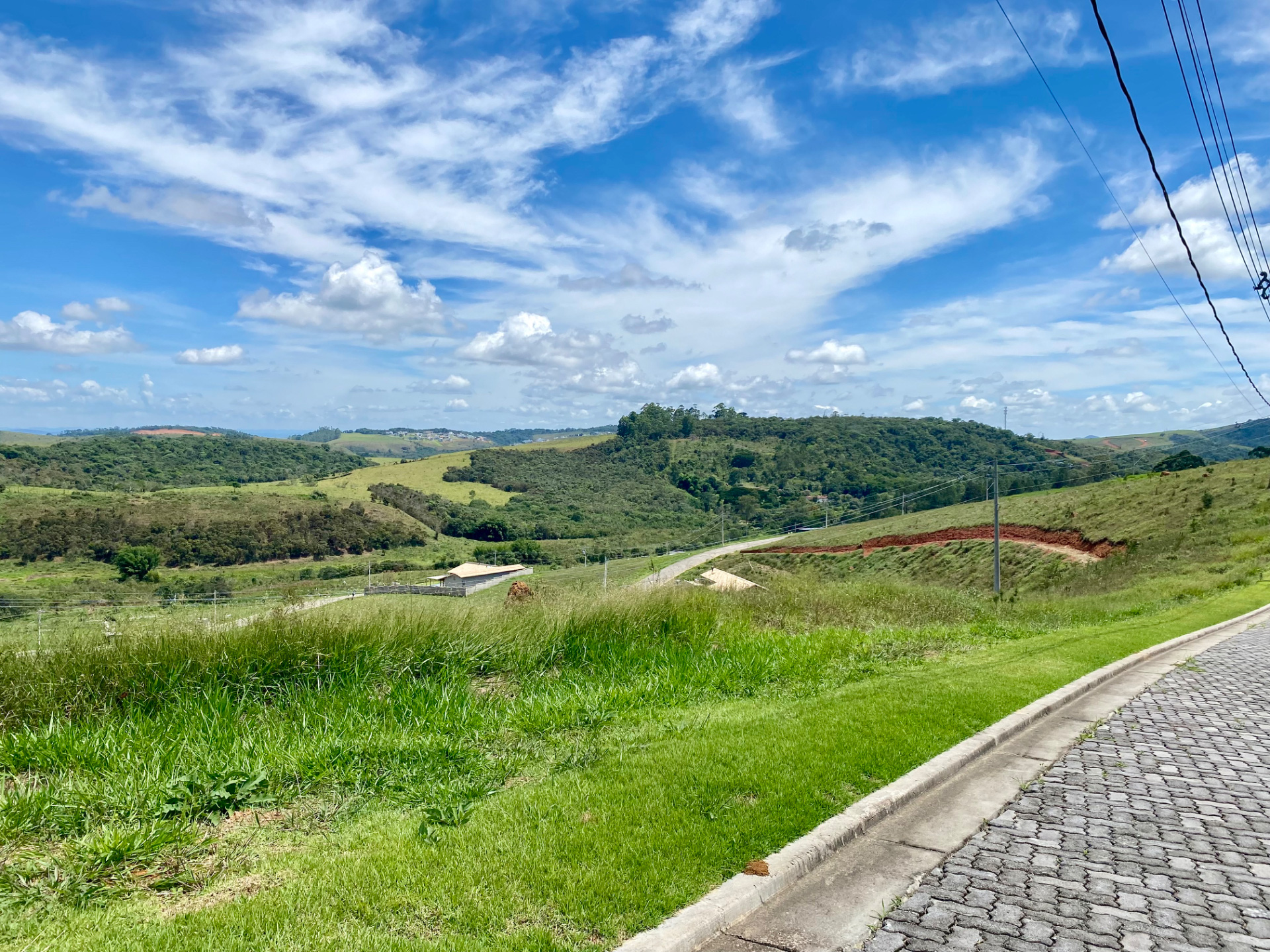 Terreno 1300m² em declive. Vista garantida., foto 3